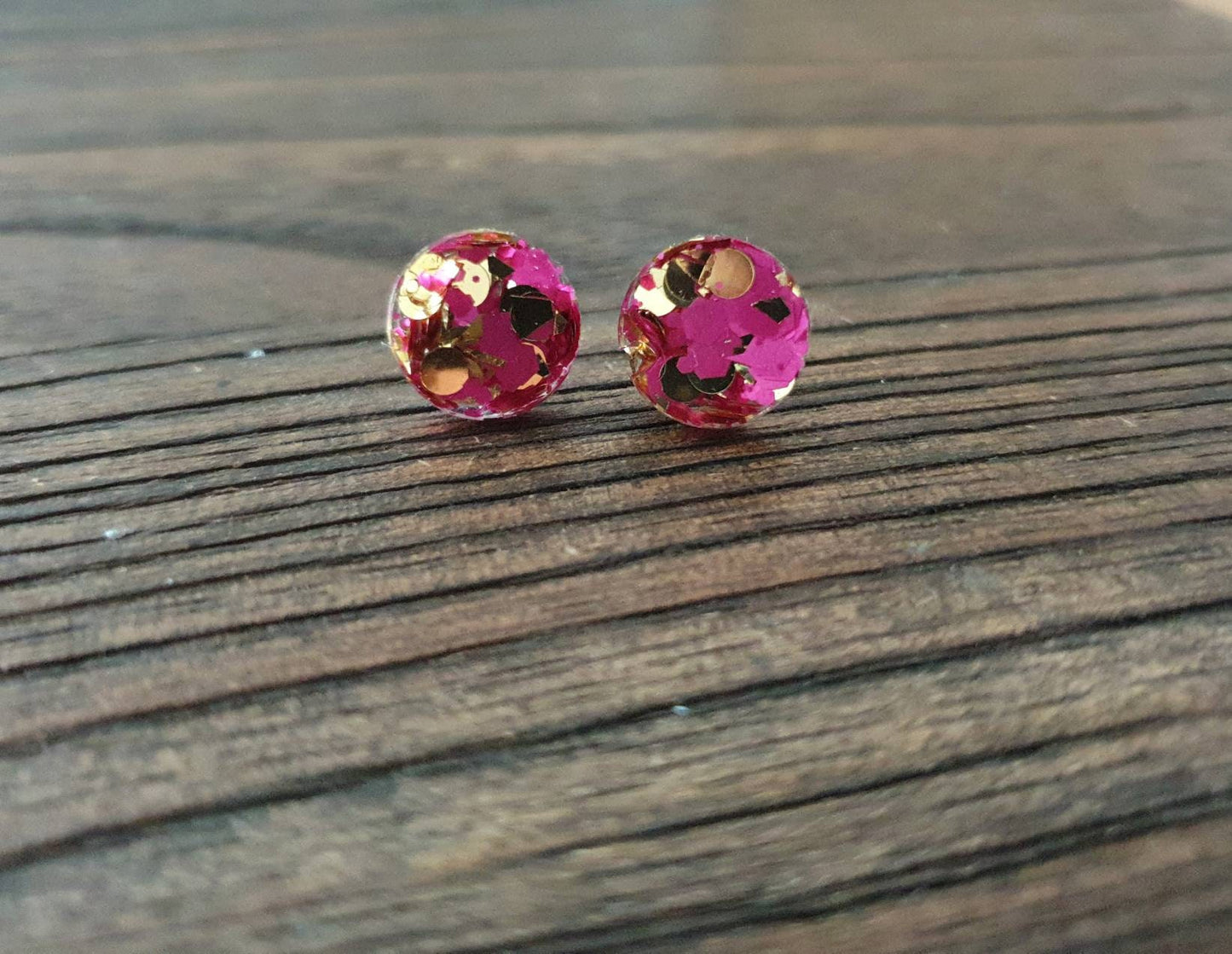 Hot Pink Gold Circle Dot Resin Stud Earrings, Hot Pink and Gold Mix Glitter Earrings. Stainless Steel Stud Earrings. 12mm, 10mm or 8mm