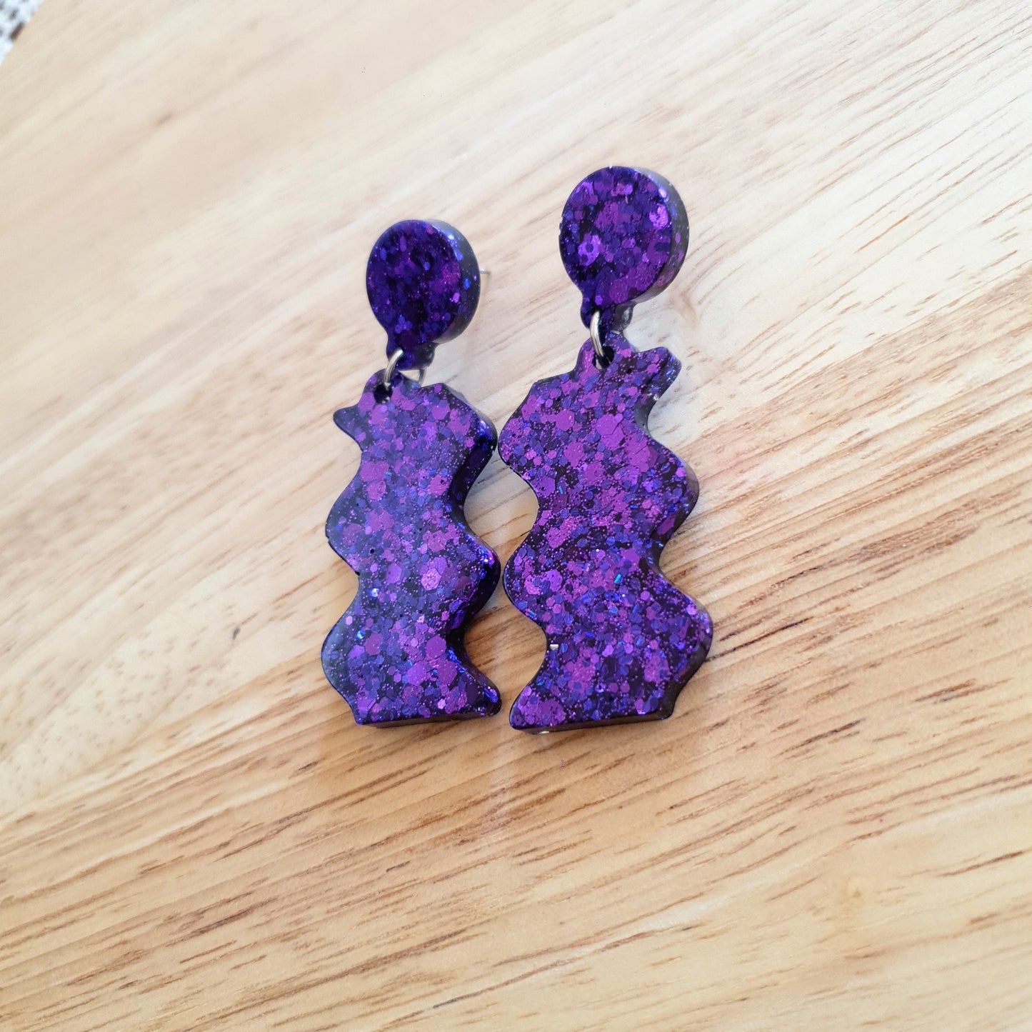 Purple Wave Dangle Drop Earrings, Purple Mix Glitters, Statement Handmade Resin Earrings