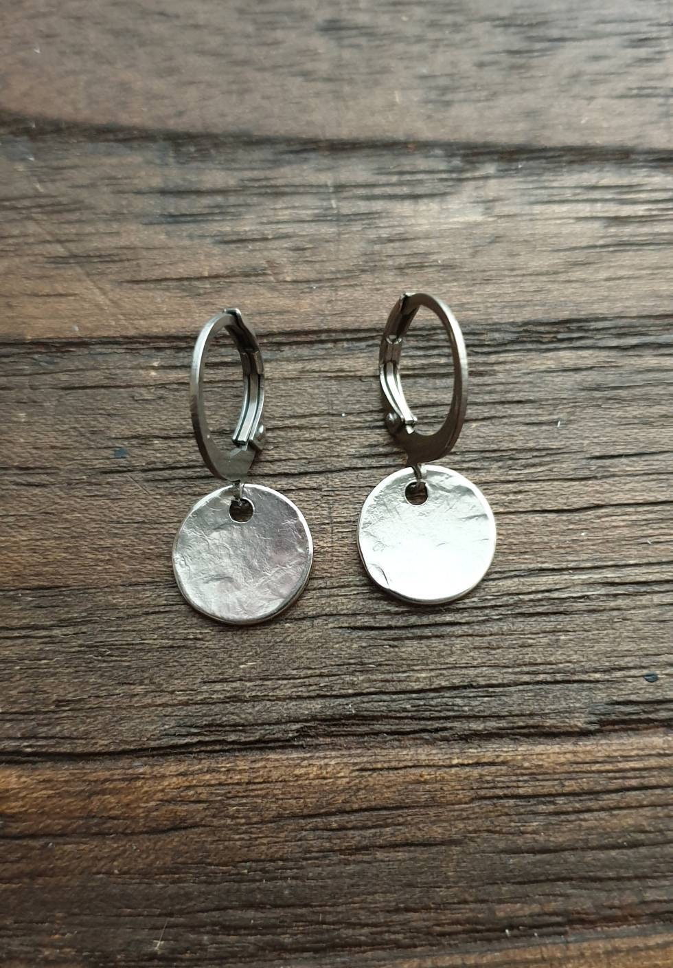 Hammered Circle Disc Leverback Earrings, 10mm Coin Disc, Stainless Steel Dangle Leverback or Hook Earrings. Can be Personalised