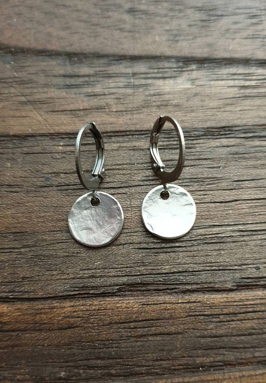Hammered Circle Disc Leverback Earrings, 10mm Coin Disc, Stainless Steel Dangle Leverback or Hook Earrings. Can be Personalised