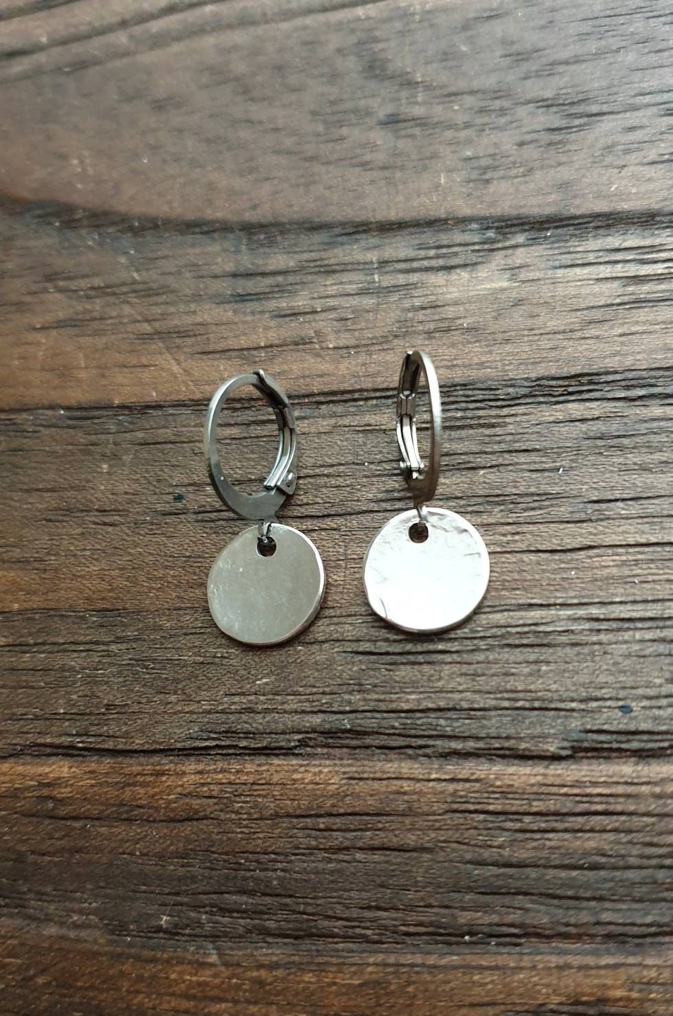Hammered Circle Disc Leverback Earrings, 10mm Coin Disc, Stainless Steel Dangle Leverback or Hook Earrings. Can be Personalised