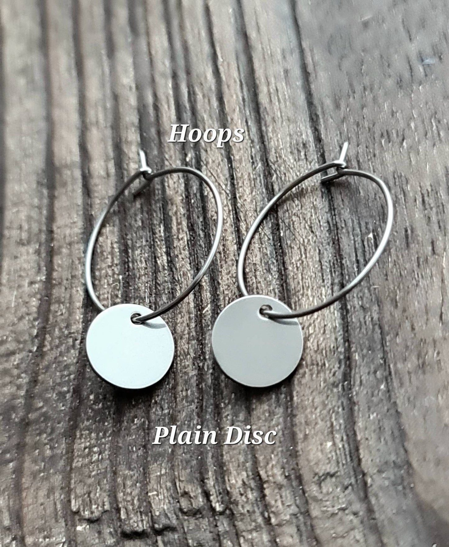Hammered Circle Disc Leverback Earrings, 10mm Coin Disc, Stainless Steel Dangle Leverback or Hook Earrings. Can be Personalised