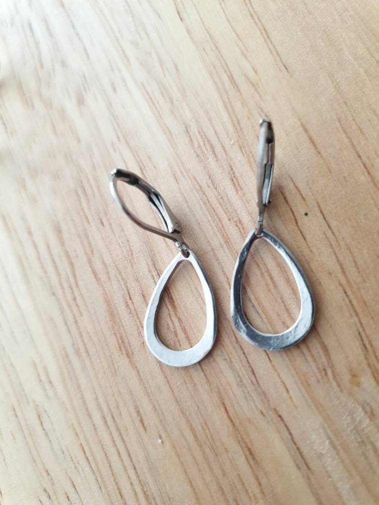 Teardrop Leverback Hammered Drop Earrings, Stainless Steel Dangle Leverback, threaders or Hook Earrings in Silver or Gold