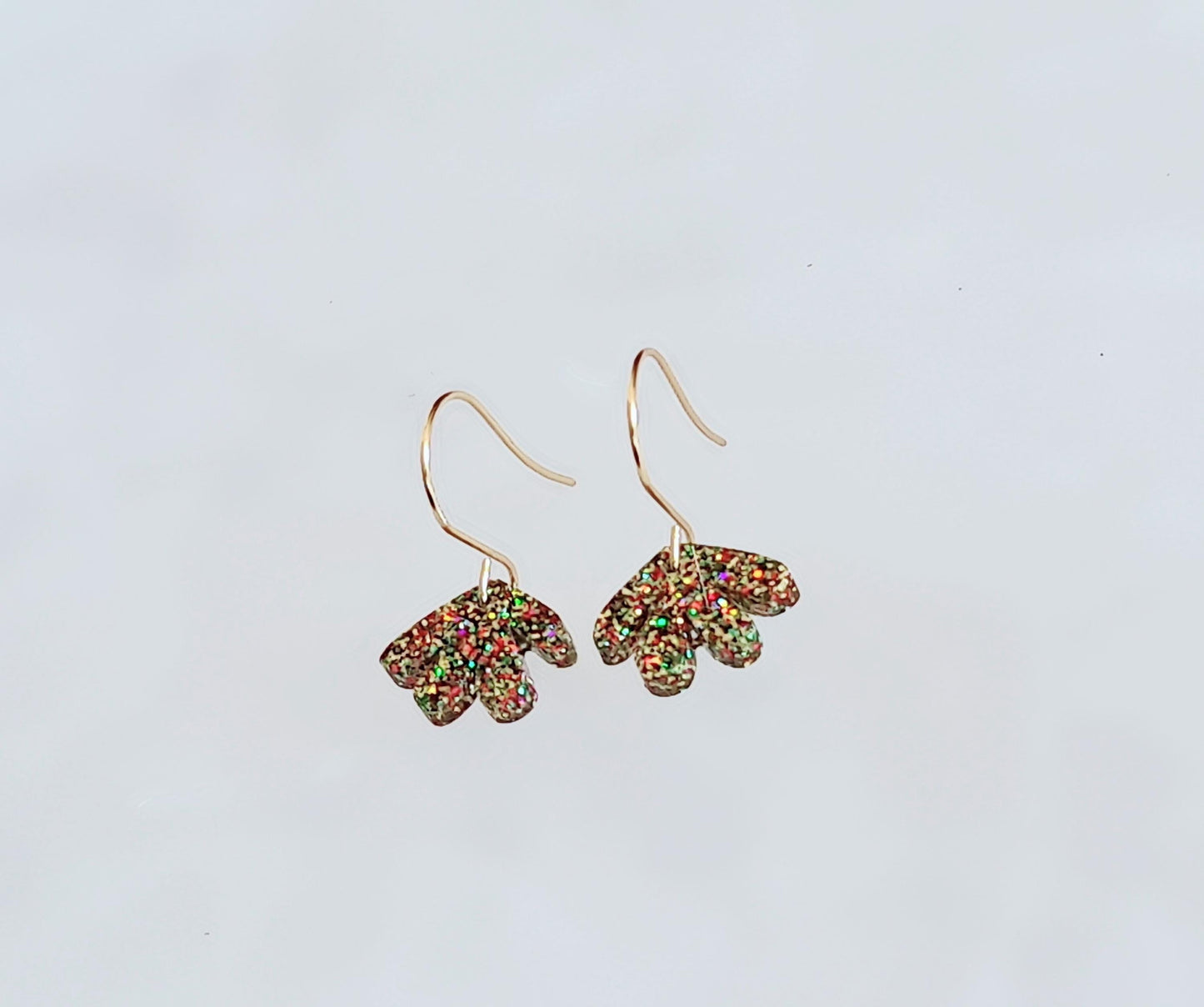 Christmas Design Mix Gold Earrings, Green Red Gold Mix Glitter Resin Earwire Dangles, Minimalist Jewellery, Made with Stainless Steel.
