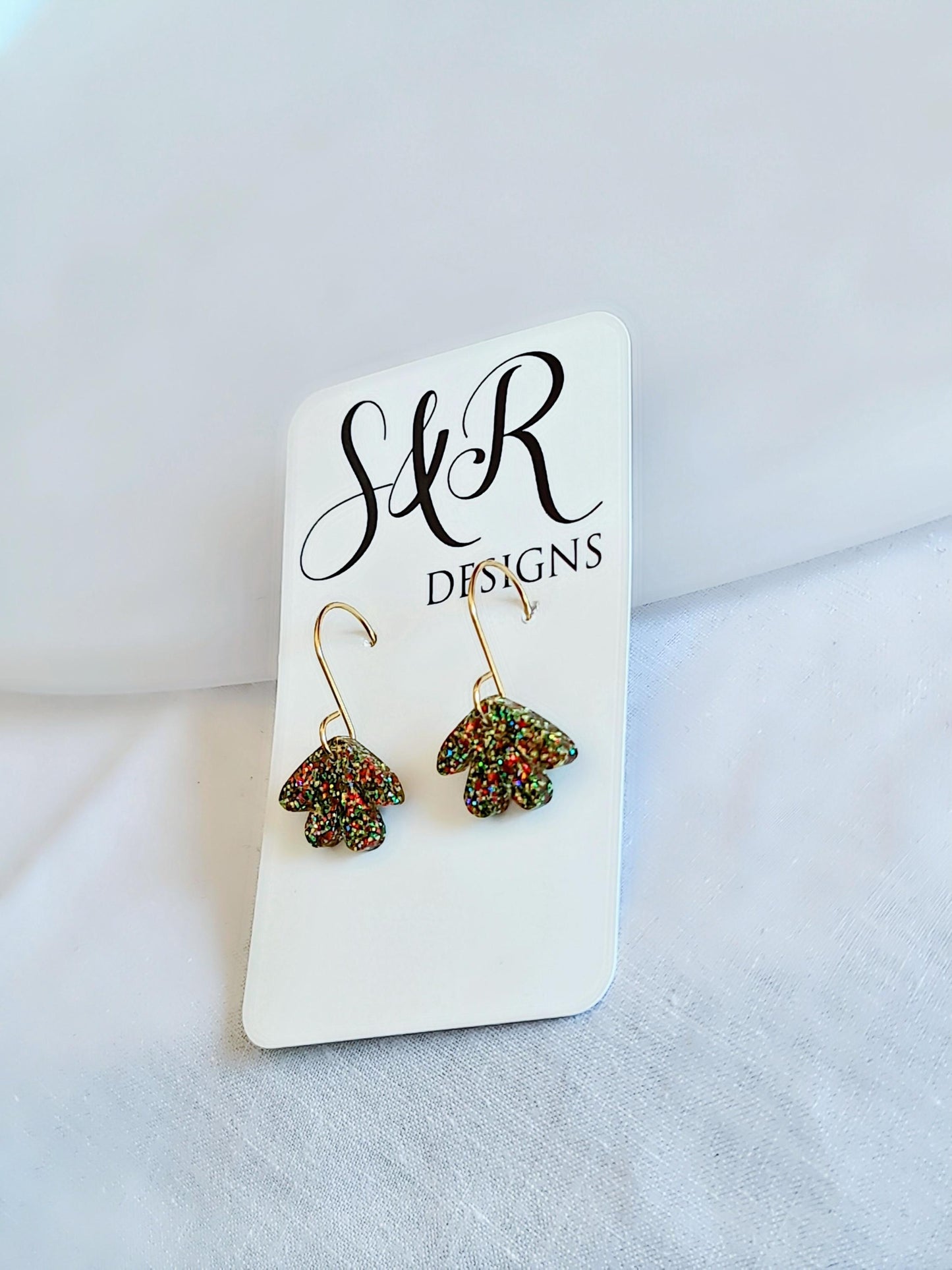Christmas Design Mix Gold Earrings, Green Red Gold Mix Glitter Resin Earwire Dangles, Minimalist Jewellery, Made with Stainless Steel.