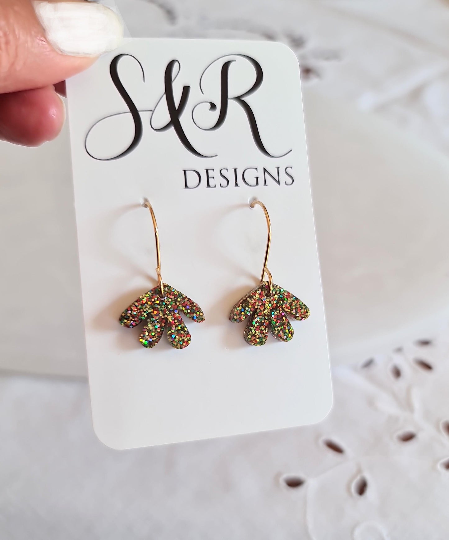 Christmas Design Mix Gold Earrings, Green Red Gold Mix Glitter Resin Earwire Dangles, Minimalist Jewellery, Made with Stainless Steel.