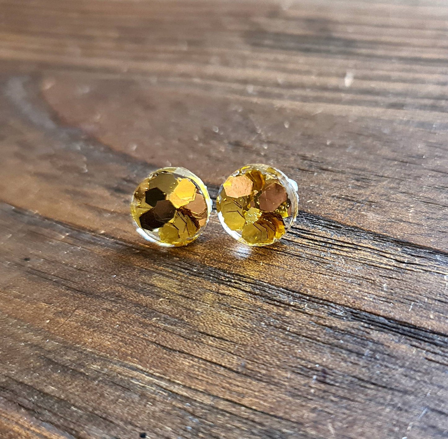 Gold Circle Dot Resin Stud Earrings, Gold Chunky Glitter Earrings. Stainless Steel Hypoallergenic Stud Earrings. 15mm, 12mm, 10mm or 8mm