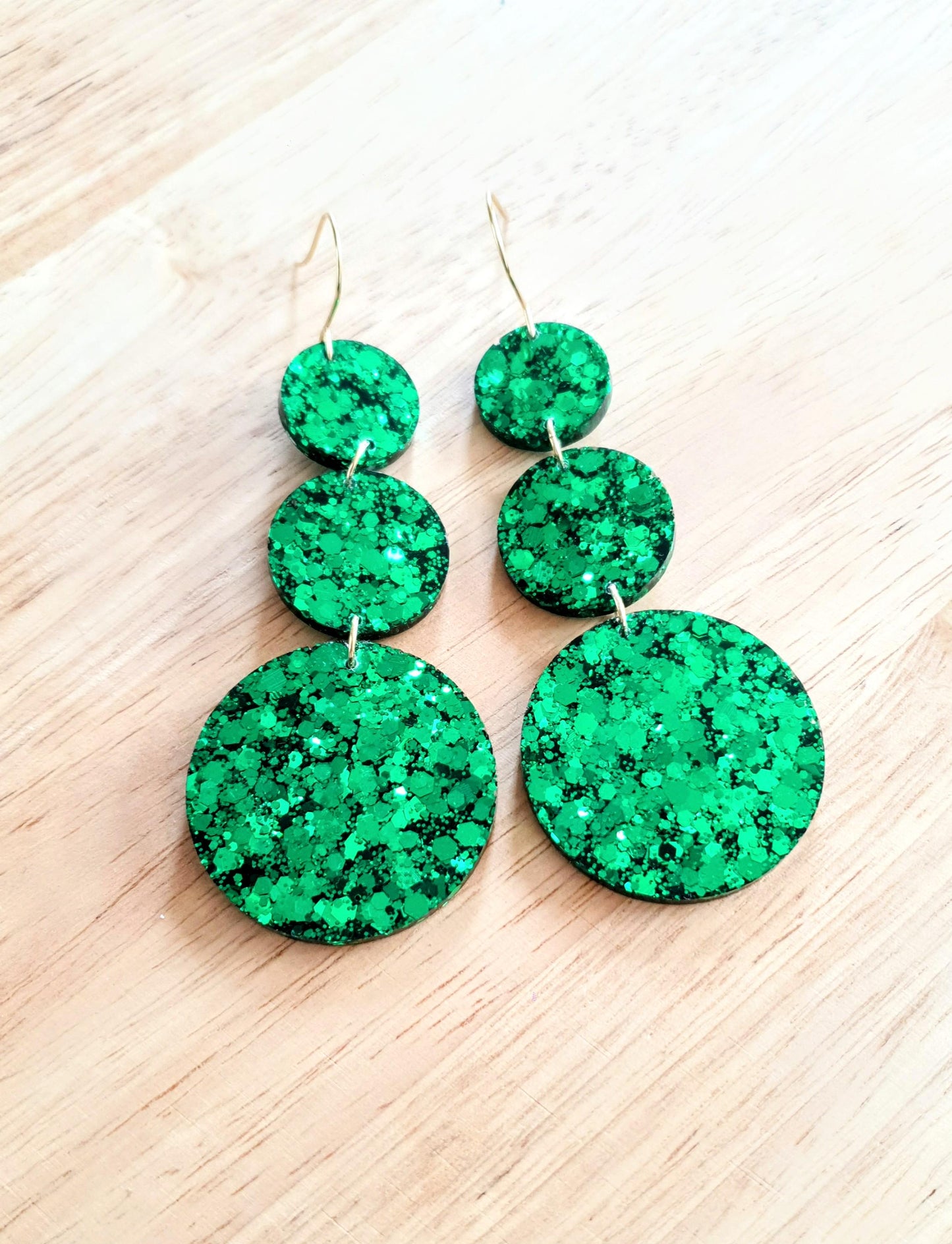 Emerald Green Circle Long Resin Earrings, Statement Emerald Green Glitter Earrings, Bridal Earrings, Stainless Steel Earrings.