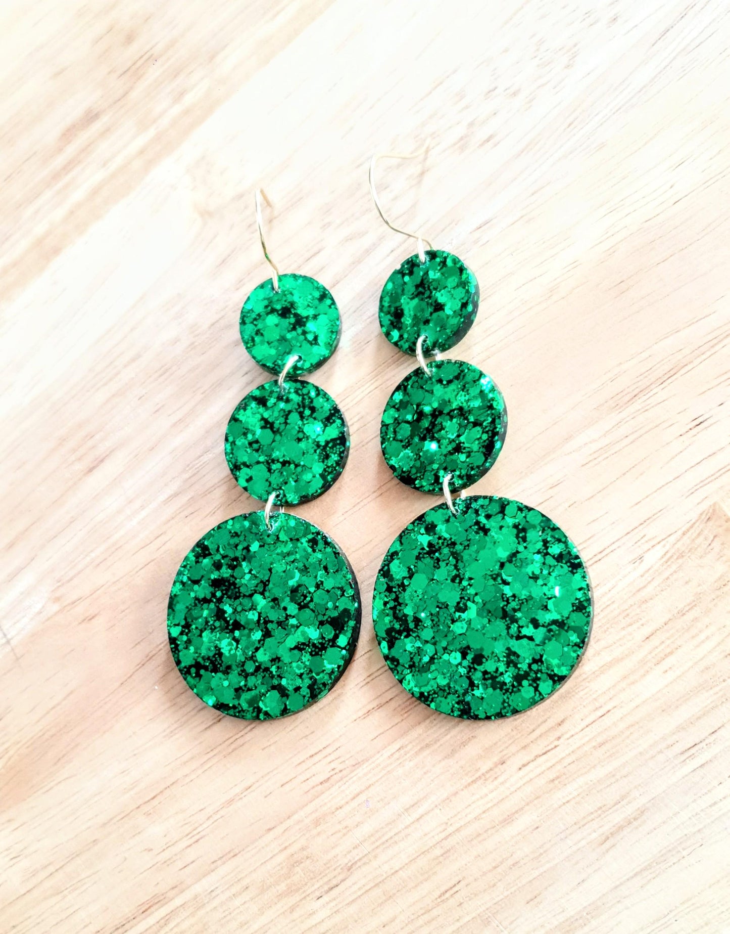 Emerald Green Circle Long Resin Earrings, Statement Emerald Green Glitter Earrings, Bridal Earrings, Stainless Steel Earrings.