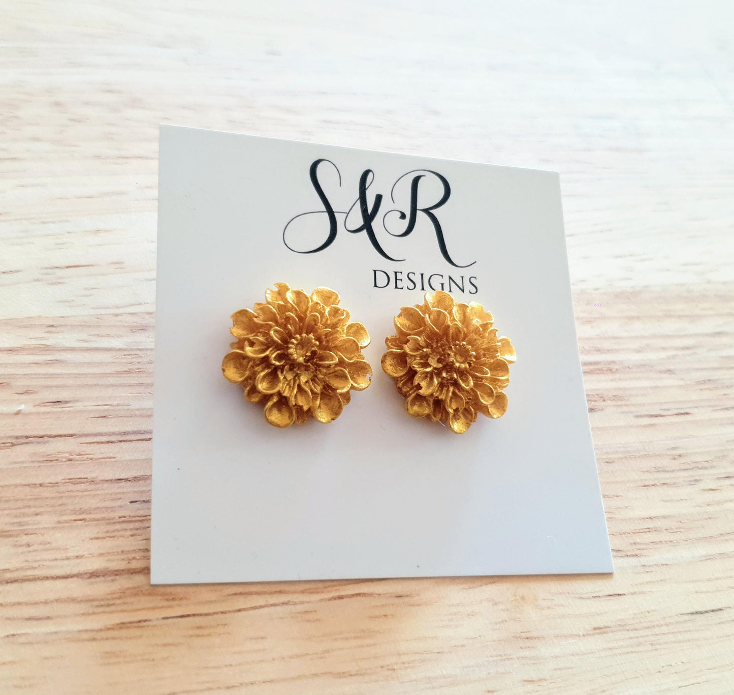 Gold Chrysanthemum Stud Earrings, Elegant Floral Earrings, Lightweight & Hypoallergenic, Gift for her, Flower Lover