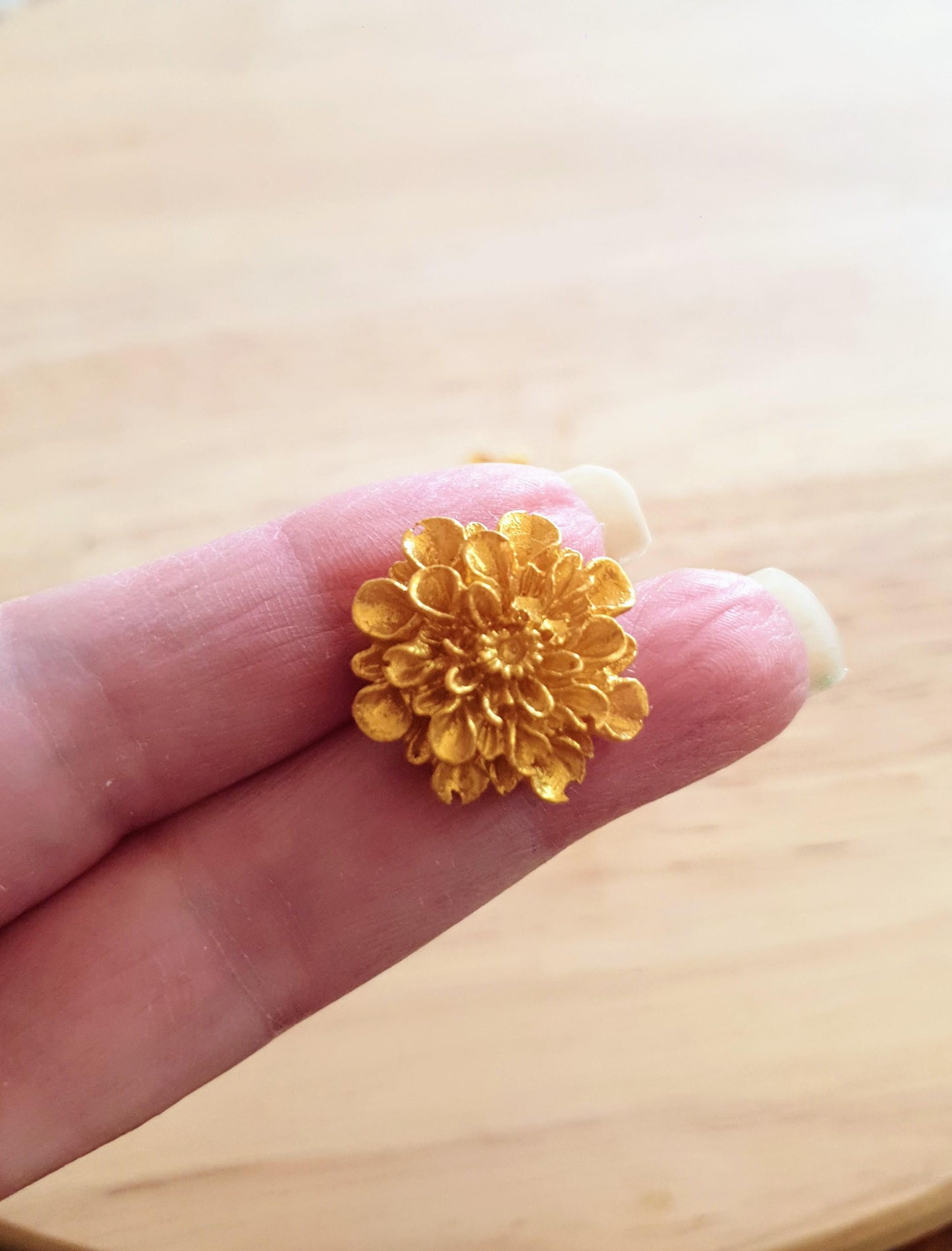 Gold Chrysanthemum Stud Earrings, Elegant Floral Earrings, Lightweight & Hypoallergenic, Gift for her, Flower Lover
