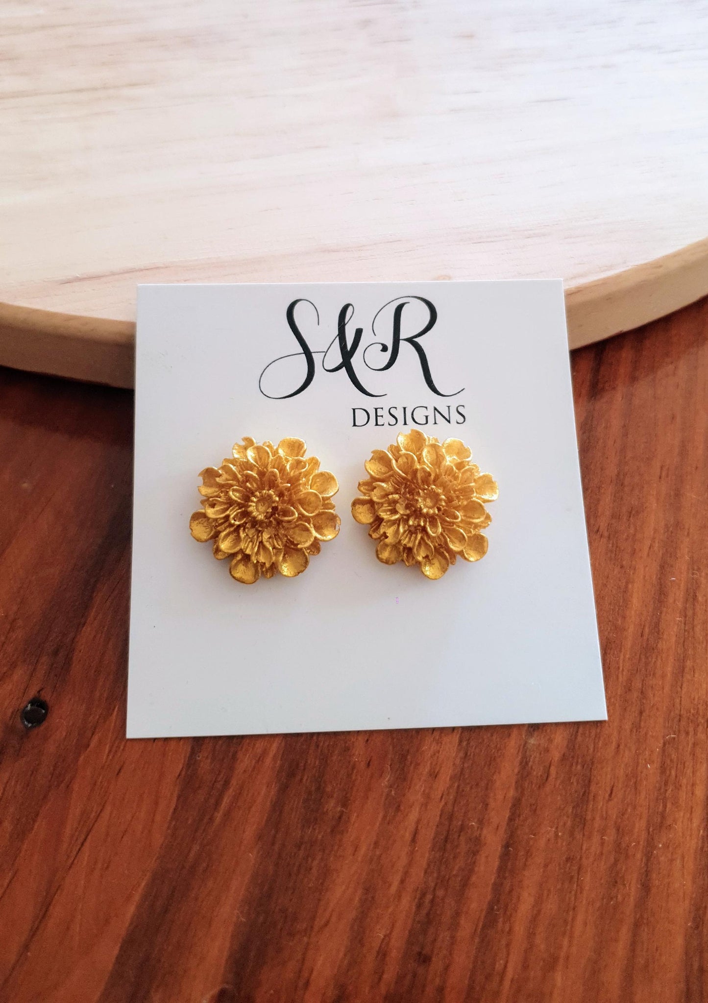 Gold Chrysanthemum Stud Earrings, Elegant Floral Earrings, Lightweight & Hypoallergenic, Gift for her, Flower Lover
