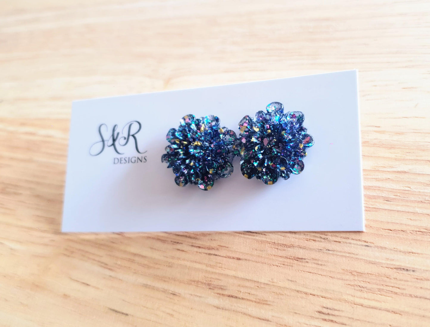 Chrysanthemum Stud Earrings, Elegant Floral Earrings, Lightweight & Hypoallergenic, Gift for her, Flower Lover