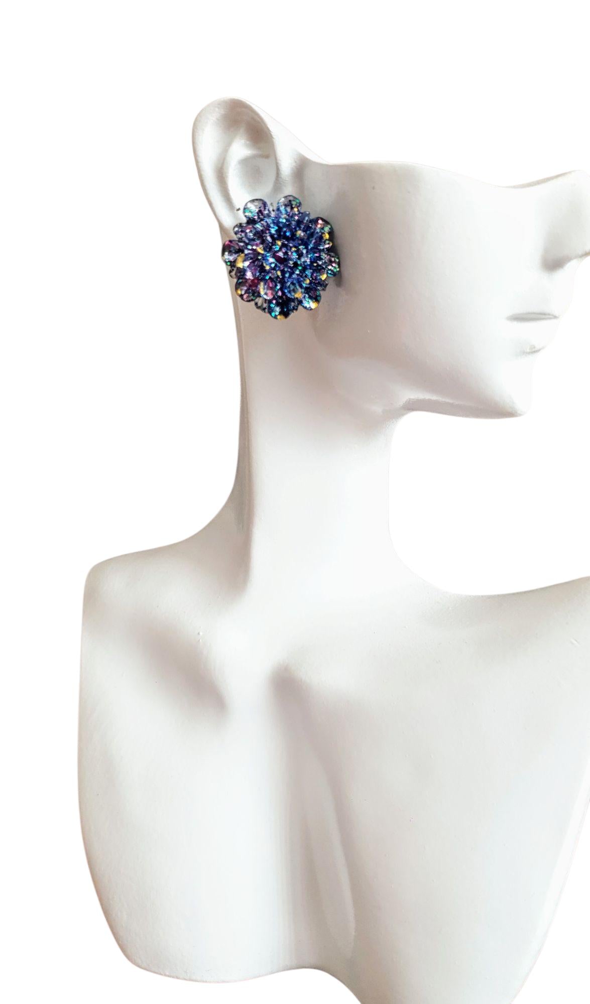 Chrysanthemum Stud Earrings, Elegant Floral Earrings, Lightweight & Hypoallergenic, Gift for her, Flower Lover
