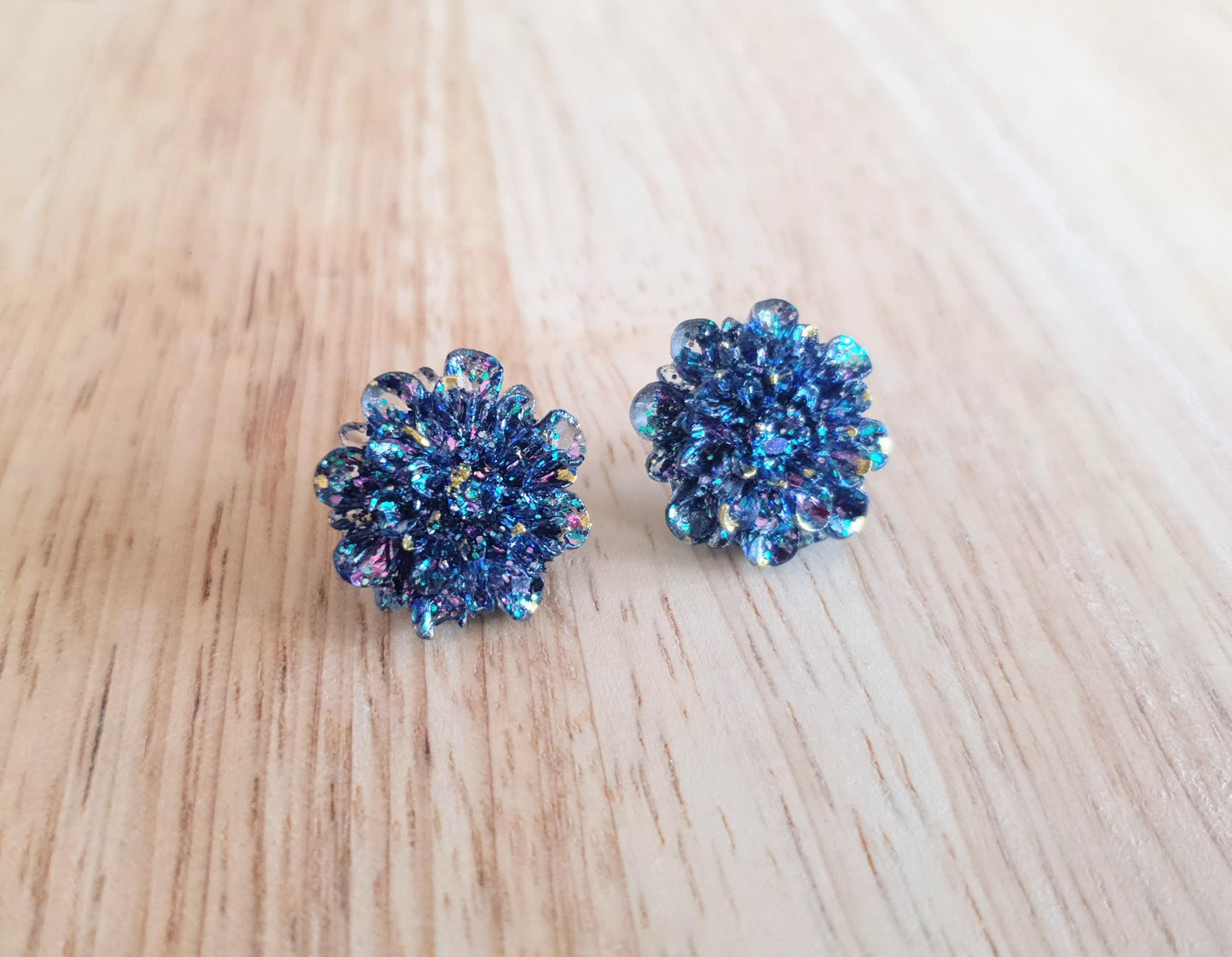 Chrysanthemum Stud Earrings, Elegant Floral Earrings, Lightweight & Hypoallergenic, Gift for her, Flower Lover