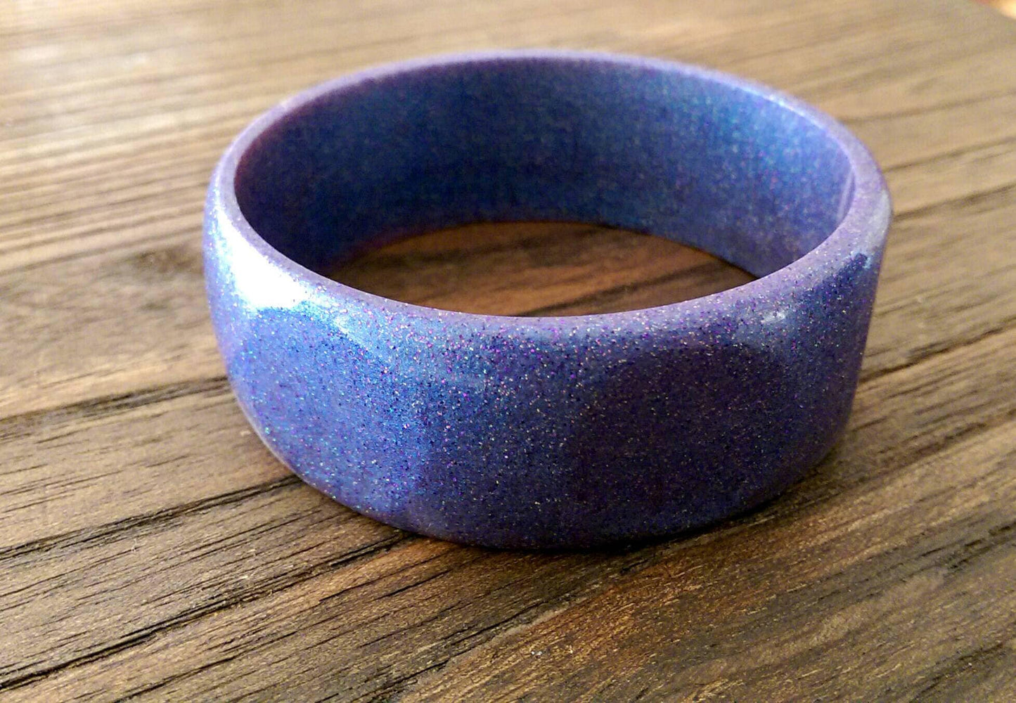 Purple Blue Chunky Glitter Bangle, Wide Resin Bangle, Changing Colours Resin Handmade Bangle, 67mm inner diameter, Size Large, 25mm Wide