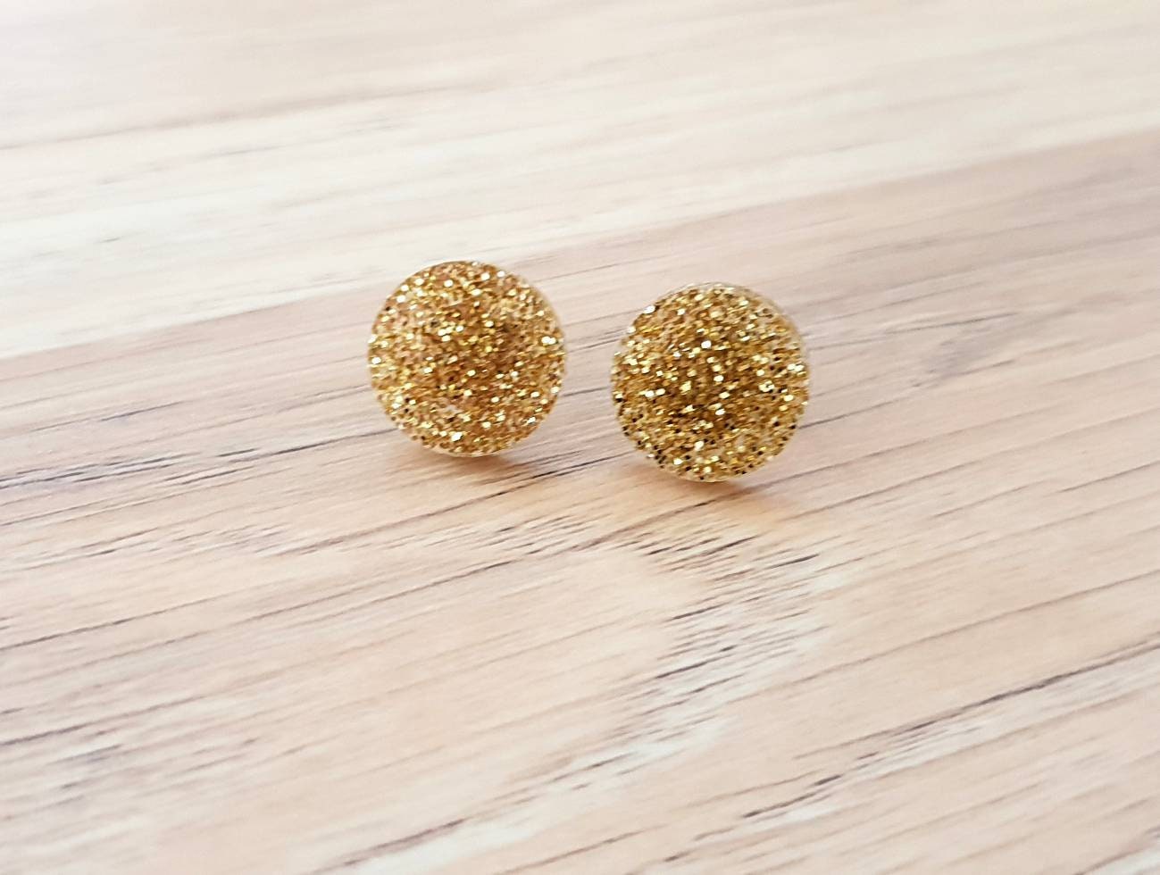 Gold Fine Glitter Circle Stud Earrings, Acrylic Earrings, Stainless Steel Earrings.