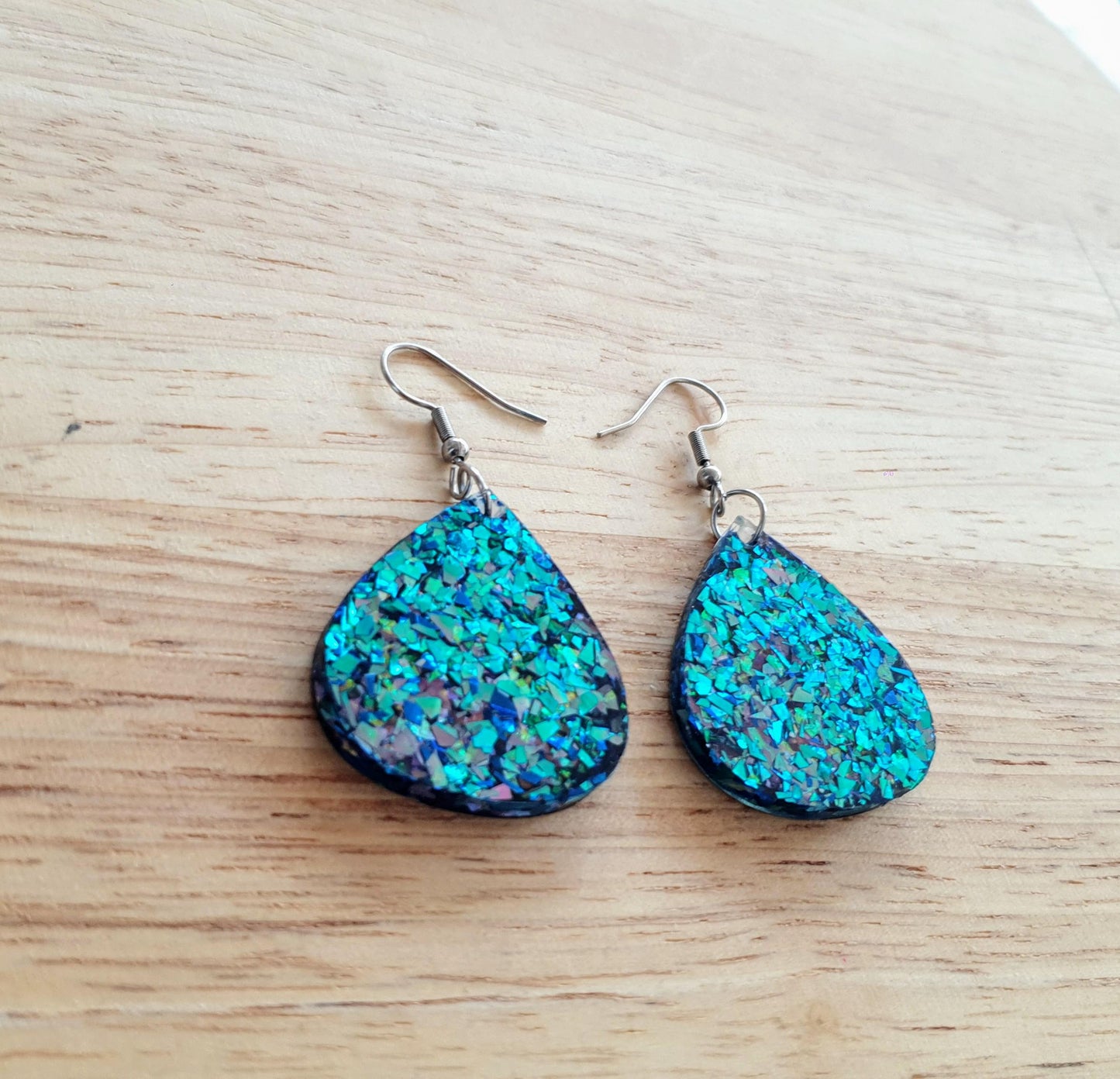Blue Chameleon Teardrop Earwire Earrings, Glitter Changing from Blues to Pinks, Geometric Dangles, Statement Earrings