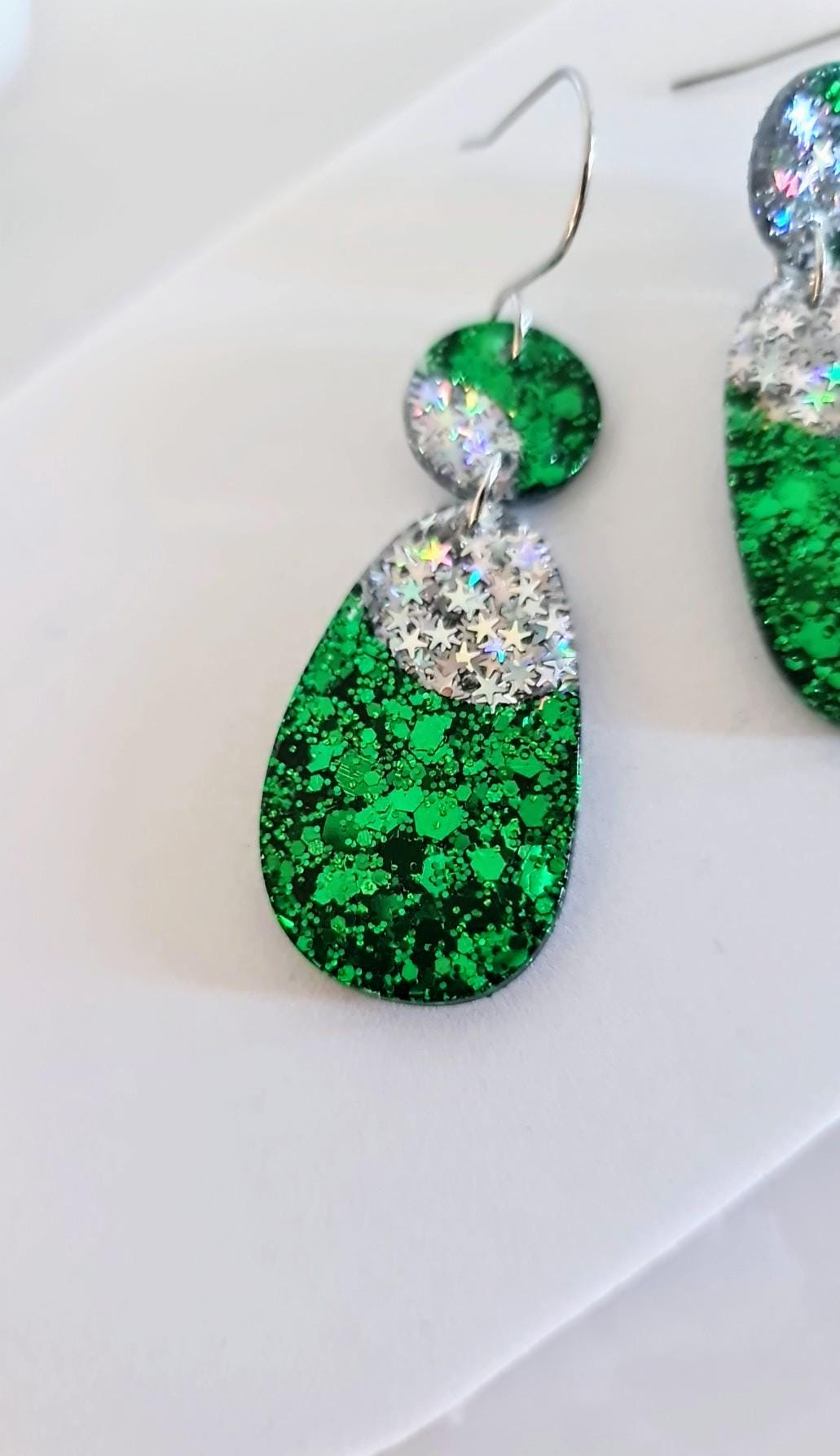 Emerald Green Star Glitter Hook Earrings, Oval Organic Shape Earrings, Resin Handmade, Stainless Steel Hypoallergenic Gift