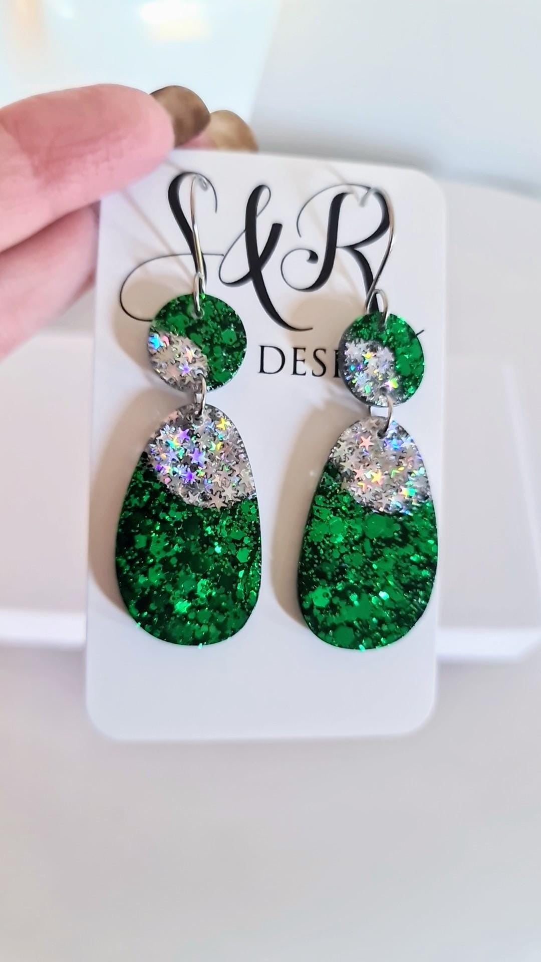 Emerald Green Star Glitter Hook Earrings, Oval Organic Shape Earrings, Resin Handmade, Stainless Steel Hypoallergenic Gift