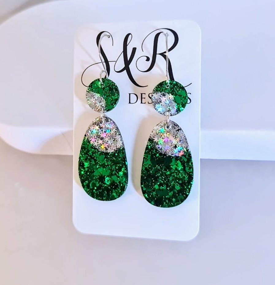 Emerald Green Star Glitter Hook Earrings, Oval Organic Shape Earrings, Resin Handmade, Stainless Steel Hypoallergenic Gift