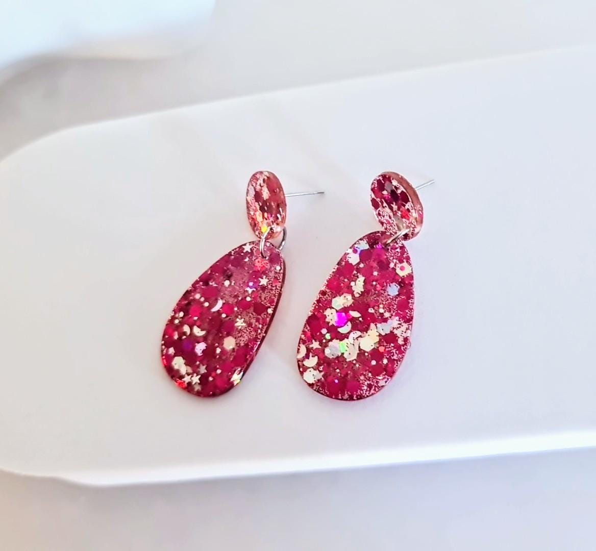 Oval Organic Shape Pink Silver Glitter Earrings, Pink and Silver Holographic Mix Glitter, Resin Handmade, Stainless Steel. Statement Gift