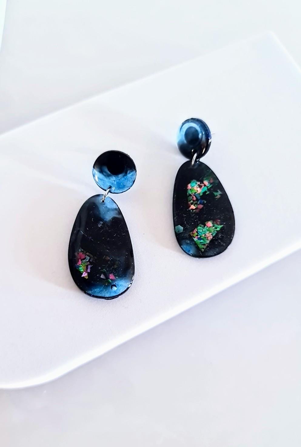 Blue Black Metalic Drop Earrings, Oval Organic Shape Earrings, Multicoloured Glitter, Resin Handmade, Stainless Steel Hypoallergenic. Gift