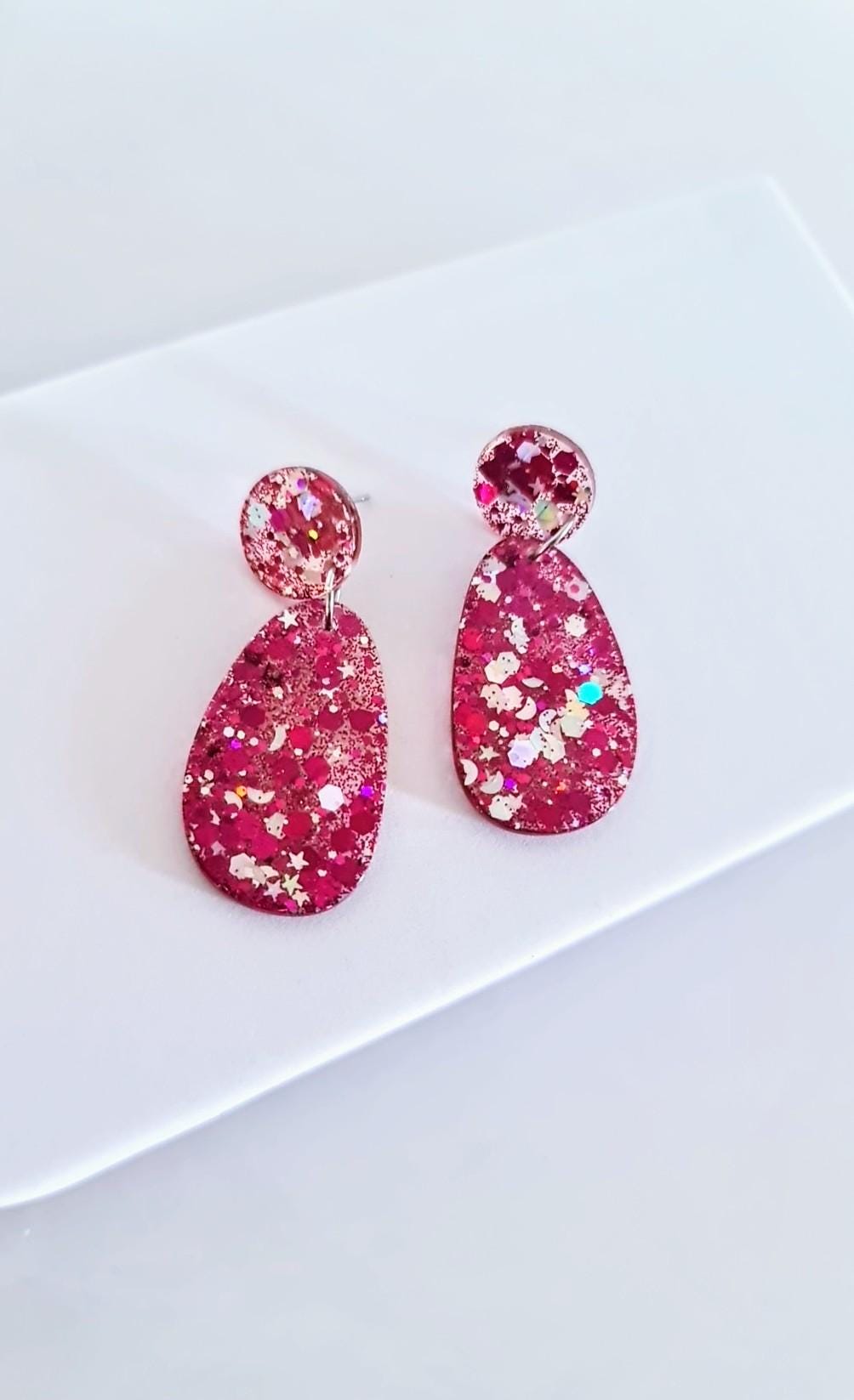 Oval Organic Shape Pink Silver Glitter Earrings, Pink and Silver Holographic Mix Glitter, Resin Handmade, Stainless Steel. Statement Gift