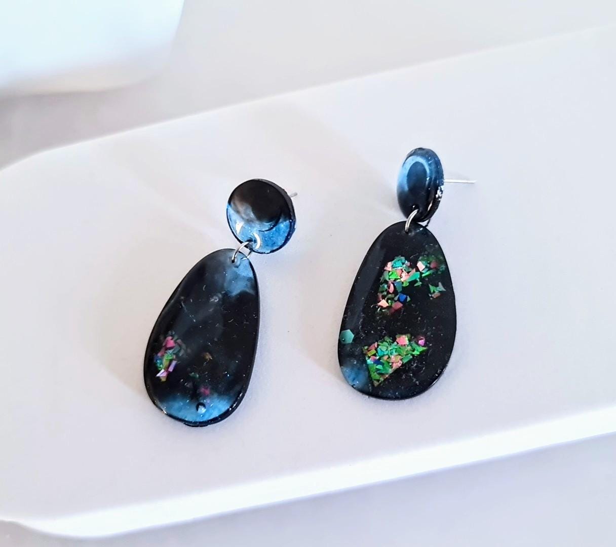 Blue Black Metalic Drop Earrings, Oval Organic Shape Earrings, Multicoloured Glitter, Resin Handmade, Stainless Steel Hypoallergenic. Gift