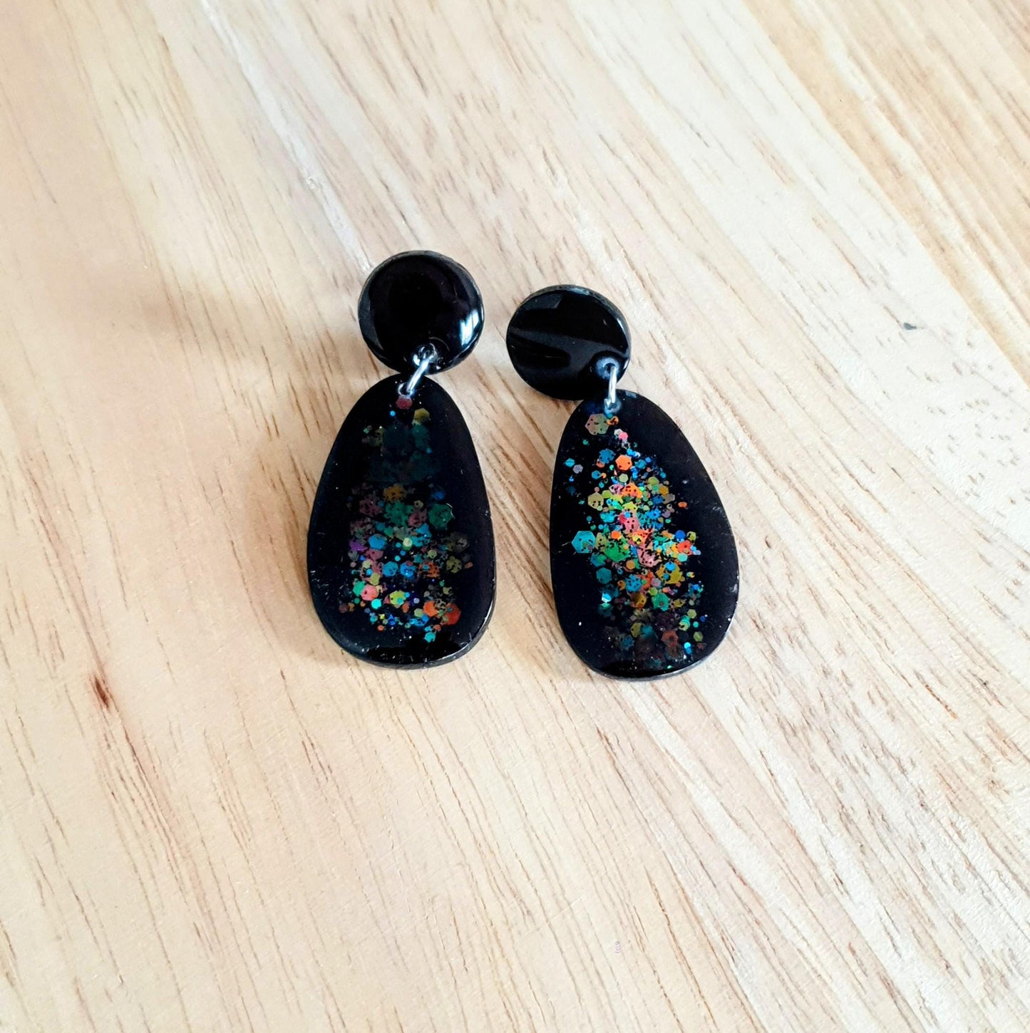 Black Metalic Drop Earrings, Oval Organic Shape Earrings, Black Multicoloured Glitter, Resin Handmade, Stainless Steel. Gift for Her.