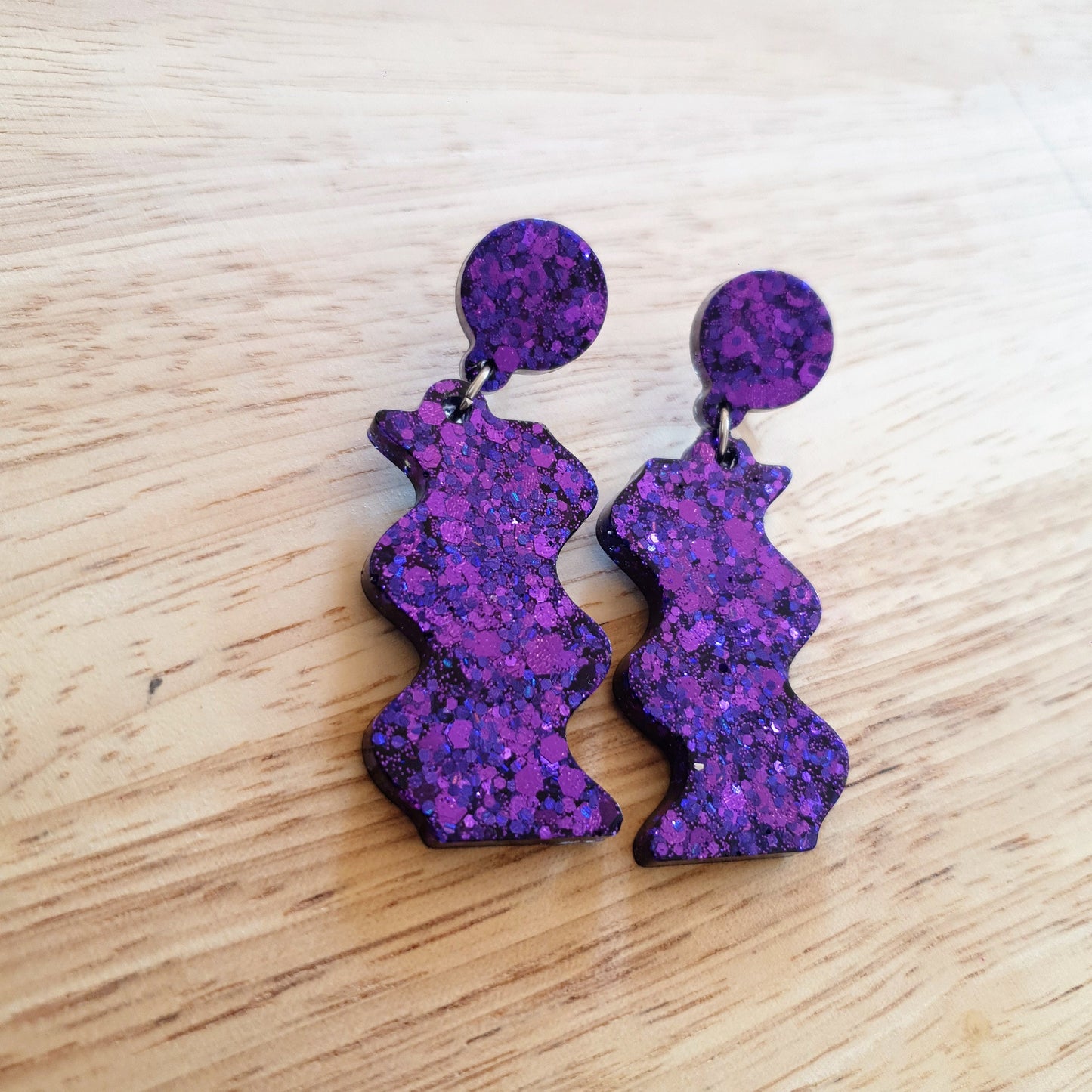 Purple Wave Dangle Drop Earrings, Purple Mix Glitters, Statement Handmade Resin Earrings