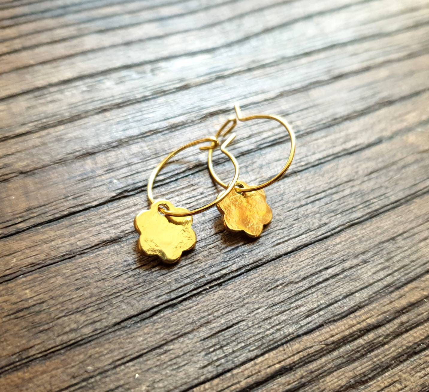 Gold Hammered Flower Disc Hoop Earrings, Stainless Steel Dangle, Minimalist Earrings, 15mm or 25mm Hoops, Leverback, Earwire Hooks