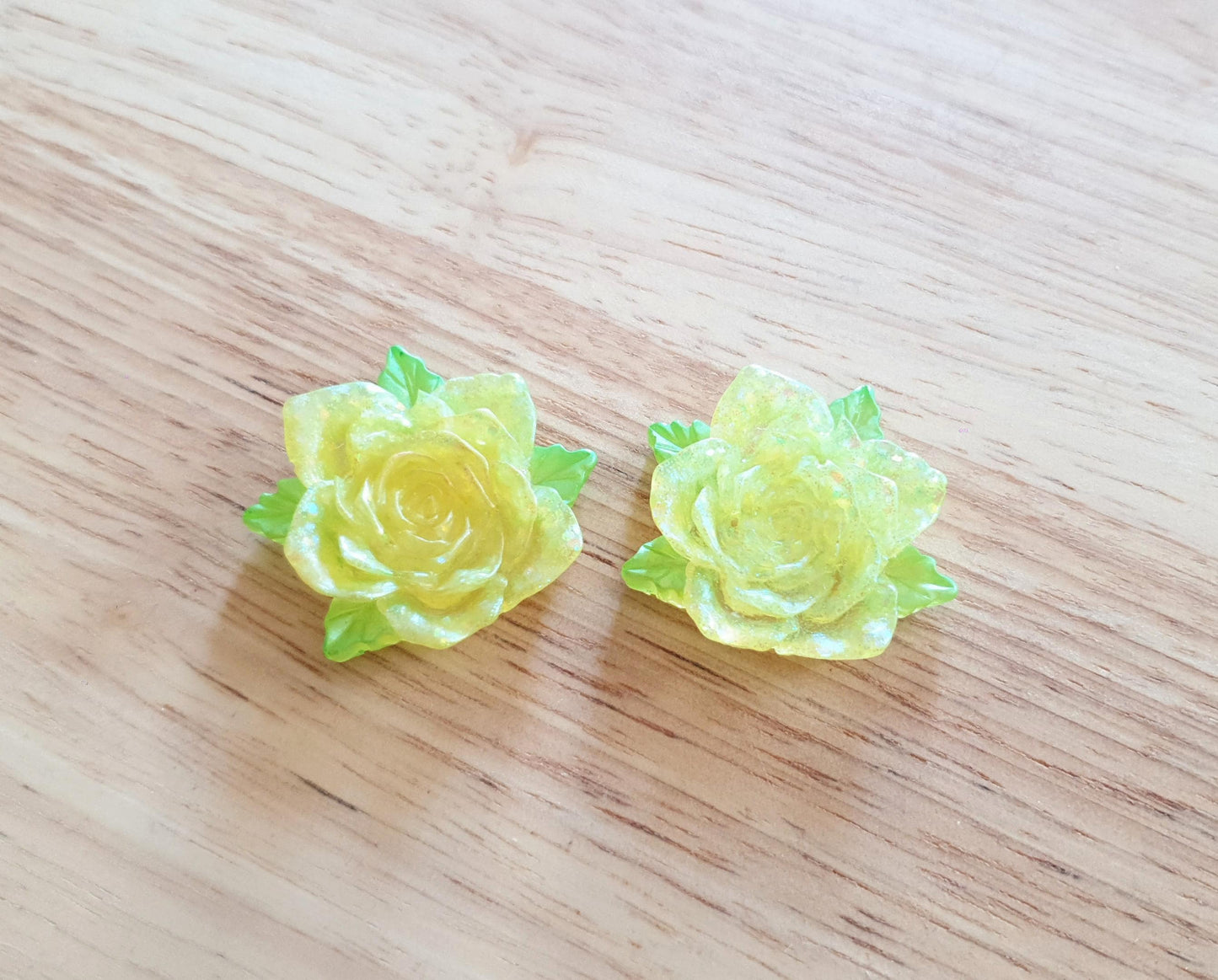 Yellow Rose Flower Brooch, Light Yellow Flower with Green Leaves Brooch with Stainless Steel Pin, Handmade Resin Brooch, Personalised Brooch