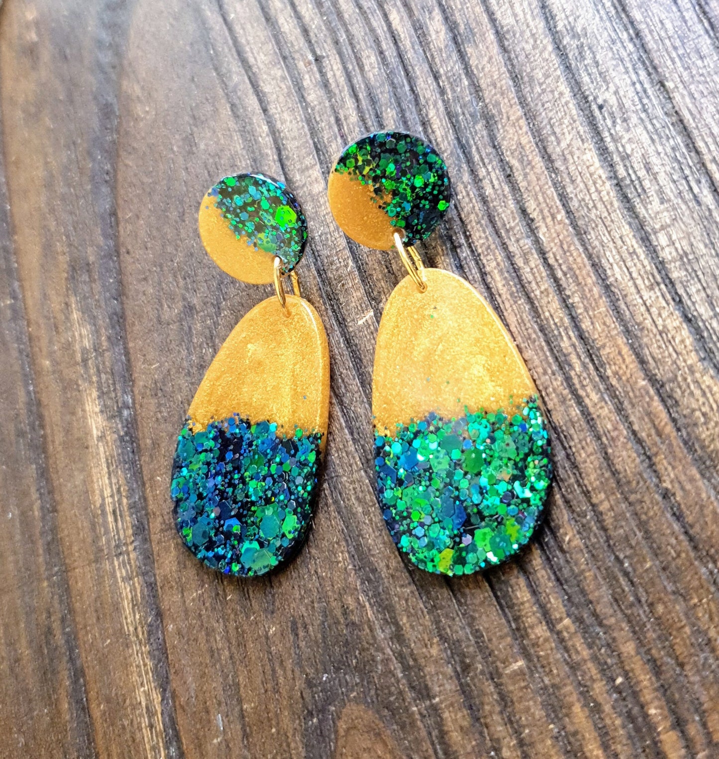 Chameleon Green Blue with Gold Organic Shape Drop Earrings, Green Blue Changing Glitter, Resin Handmade, Stainless Steel. Personalised Gift