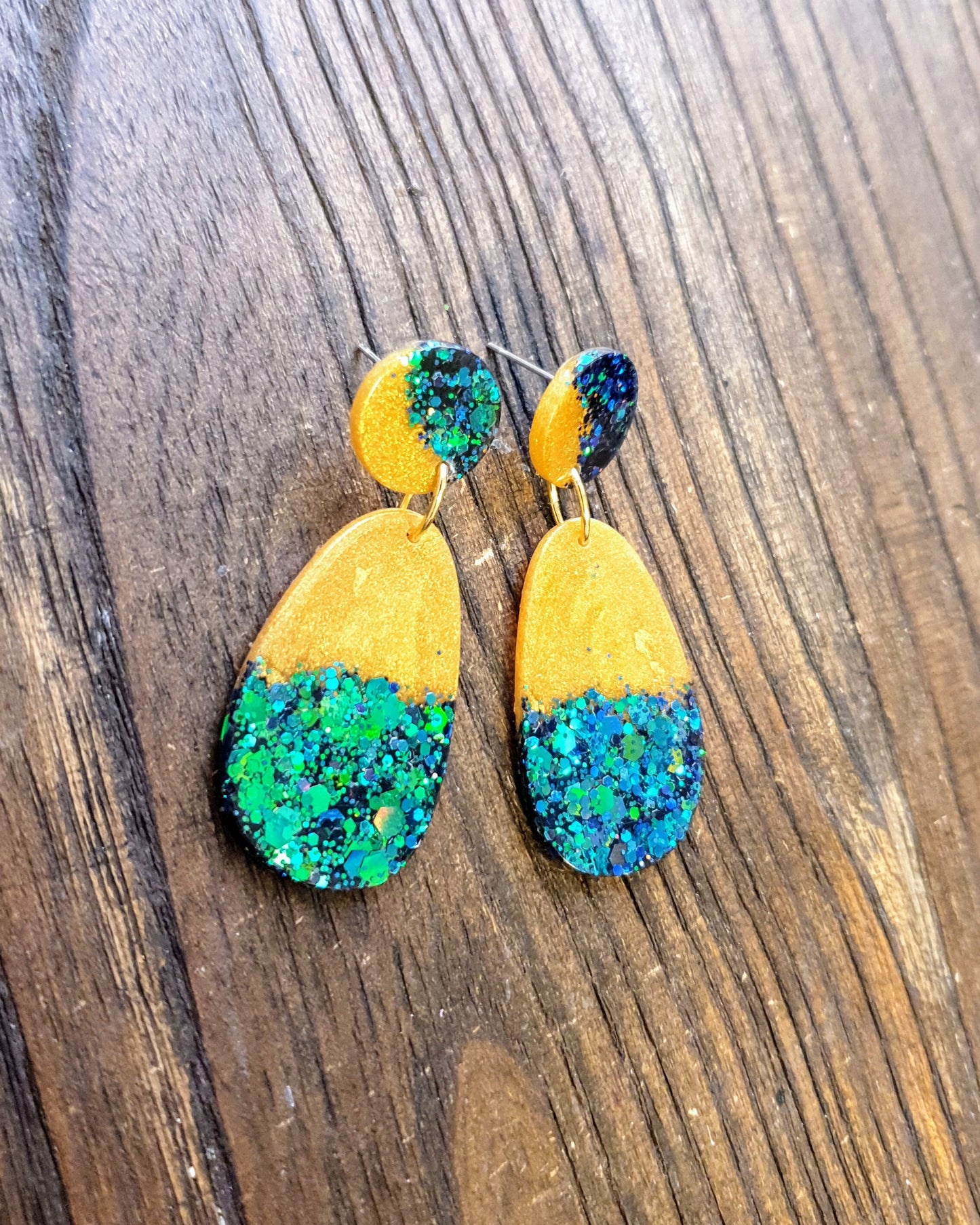Chameleon Green Blue with Gold Organic Shape Drop Earrings, Green Blue Changing Glitter, Resin Handmade, Stainless Steel. Personalised Gift