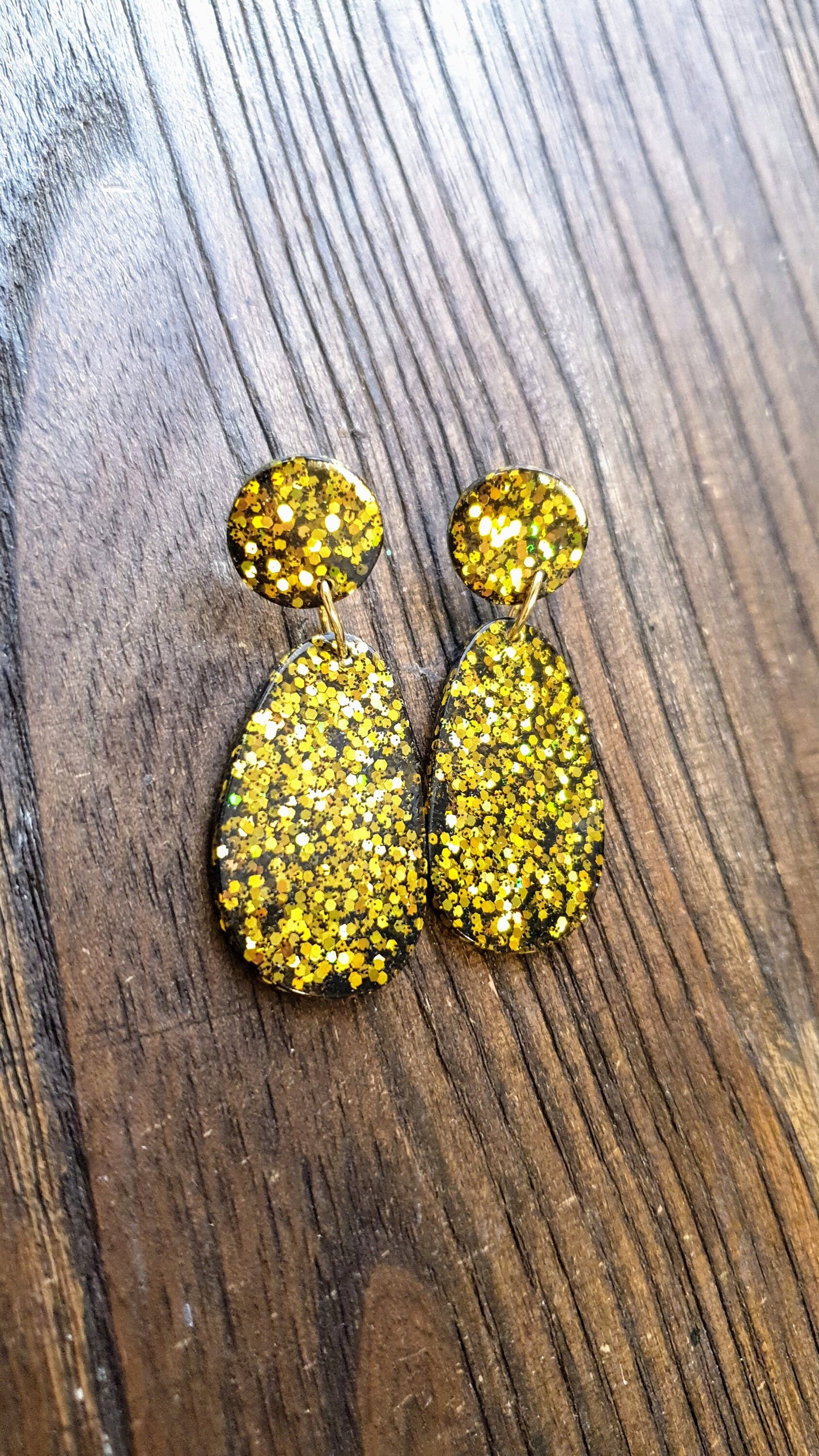 Black Gold Organic Shape Drop Earrings, Gold and Black Mix Glitter, Resin Handmade, Stainless Steel. Earrings Lover Gift
