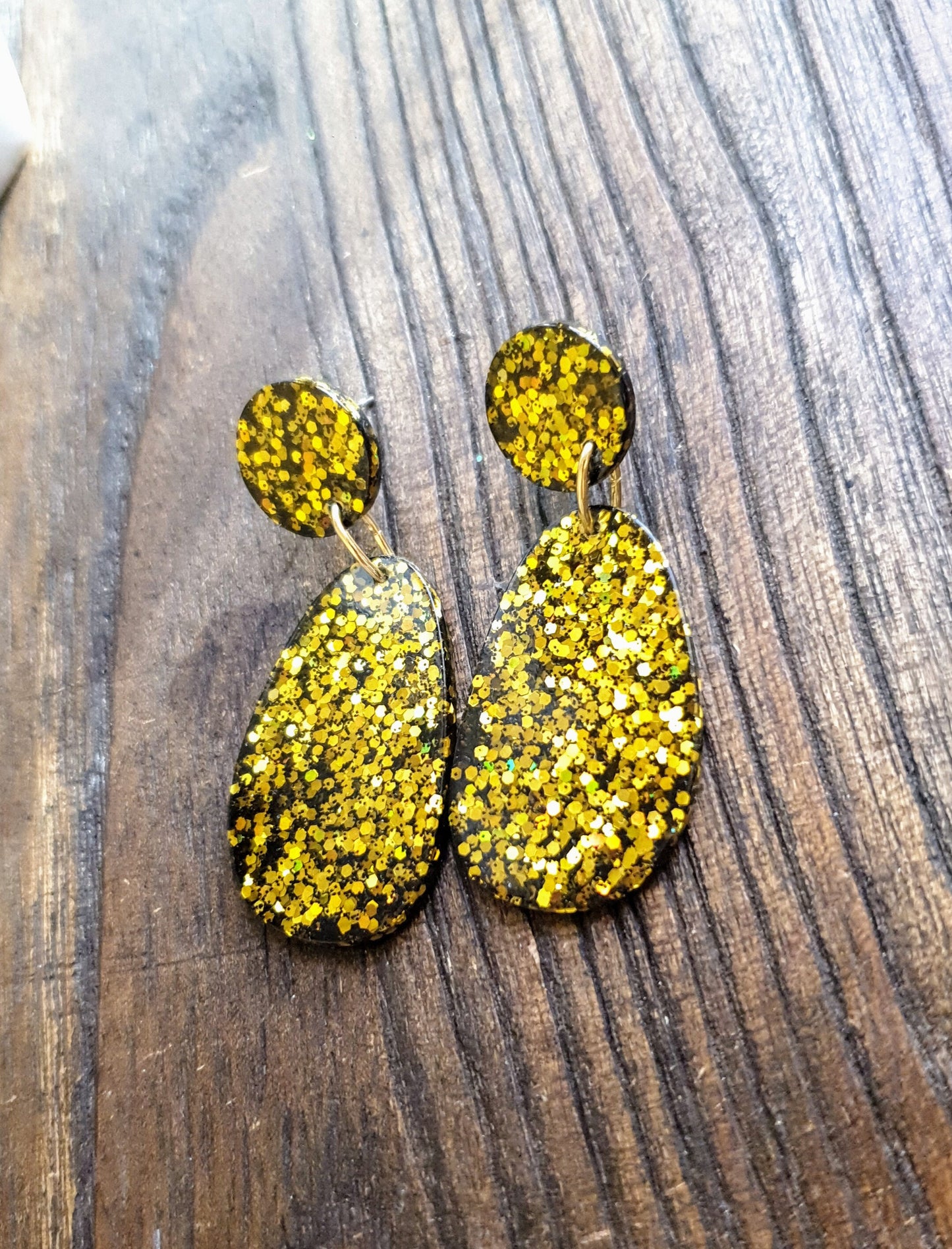 Black Gold Organic Shape Drop Earrings, Gold and Black Mix Glitter, Resin Handmade, Stainless Steel. Earrings Lover Gift