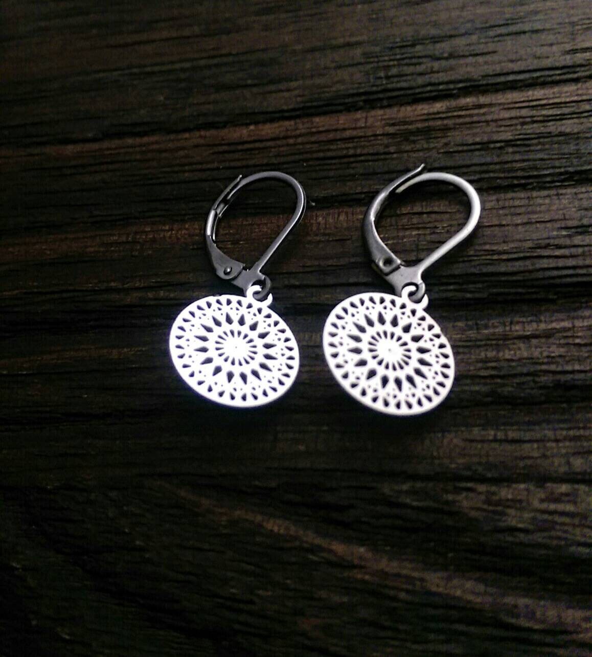 Circle Filigree Silver Stainless Steel Dangle Leverback Earrings.