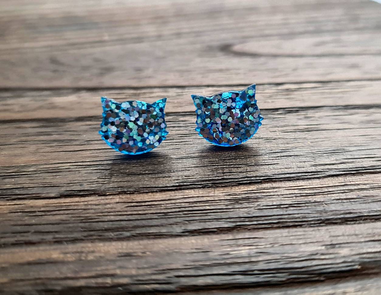 Cat Earrings, Cat Resin Stud Earrings, Blue Holographic Glitter Earrings, Cat Glitter Earrings made with Stainless Steel. Handmade Jewellery