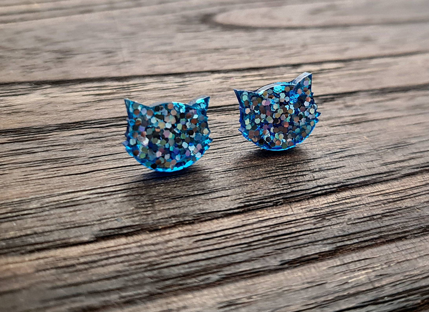 Cat Earrings, Cat Resin Stud Earrings, Blue Holographic Glitter Earrings, Cat Glitter Earrings made with Stainless Steel. Handmade Jewellery