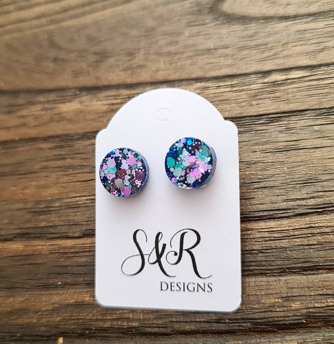 Chameleo Circle Dot Resin Stud Earrings, Pink Blue Chameleon Chunky Glitter Earrings. Stainless Steel Stud Earrings. 15mm, 12mm, 10mm or 8mm