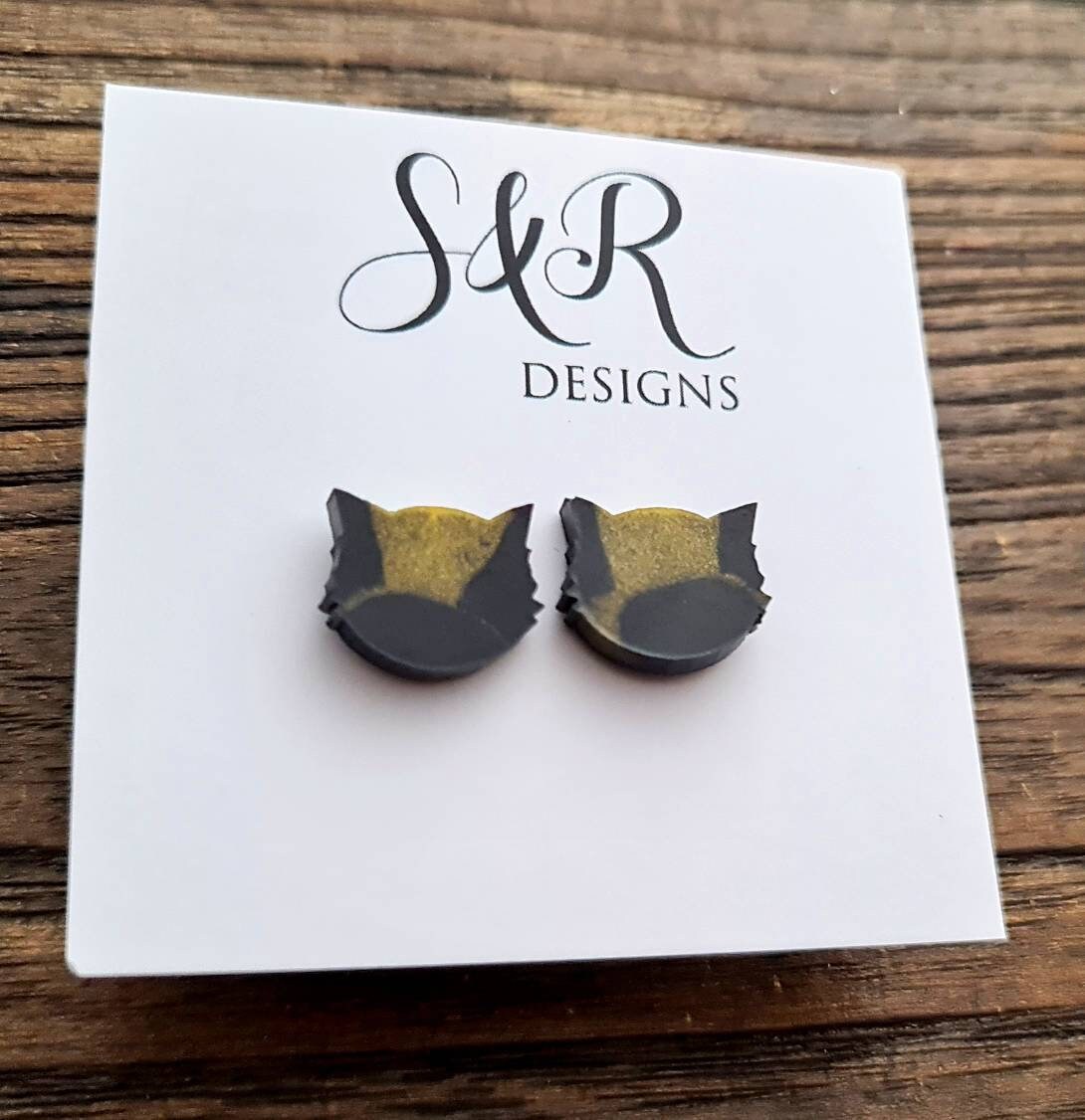 Black Gold Cat Earrings, Cat Resin Stud Earrings, Black Gold Earrings, Cat Earrings made with Stainless Steel.