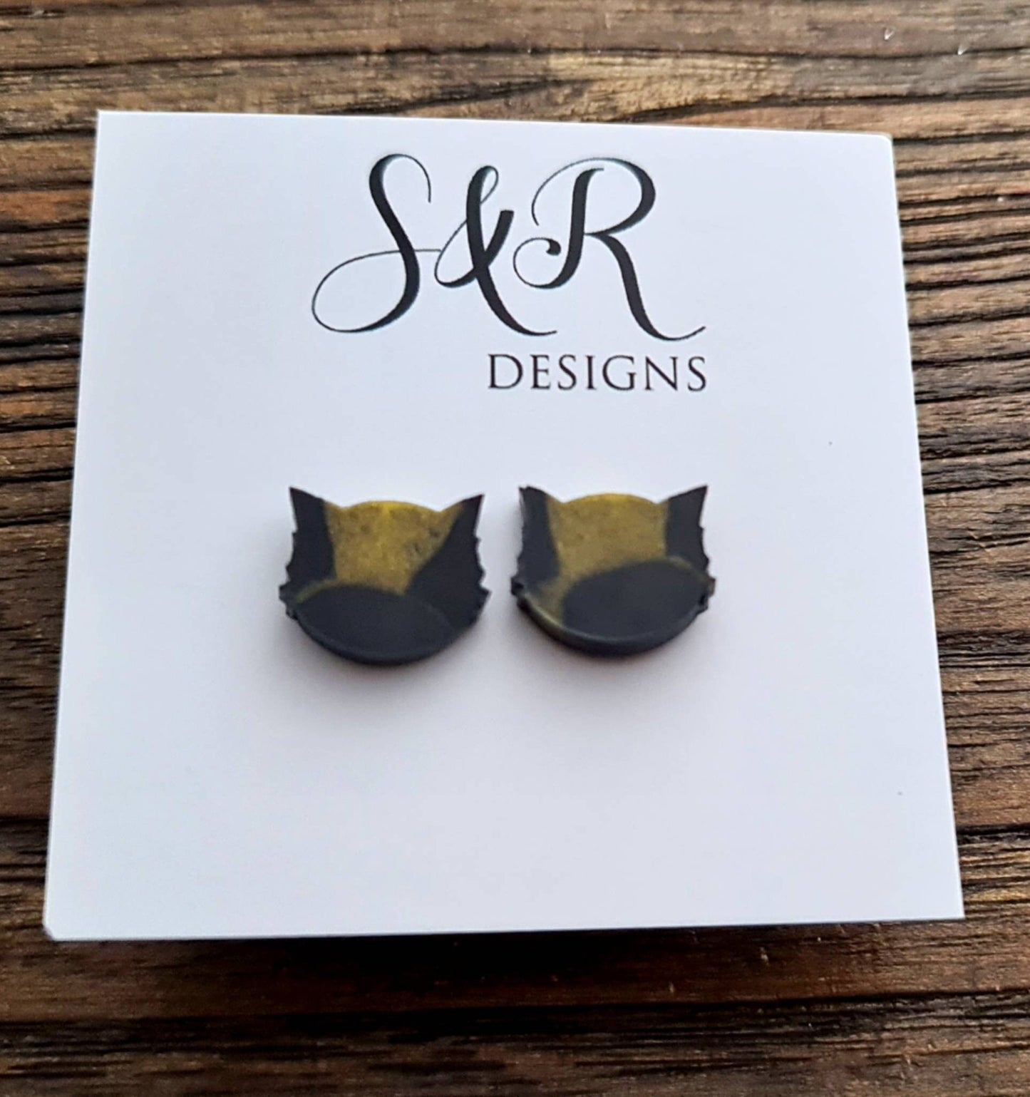 Black Gold Cat Earrings, Cat Resin Stud Earrings, Black Gold Earrings, Cat Earrings made with Stainless Steel.