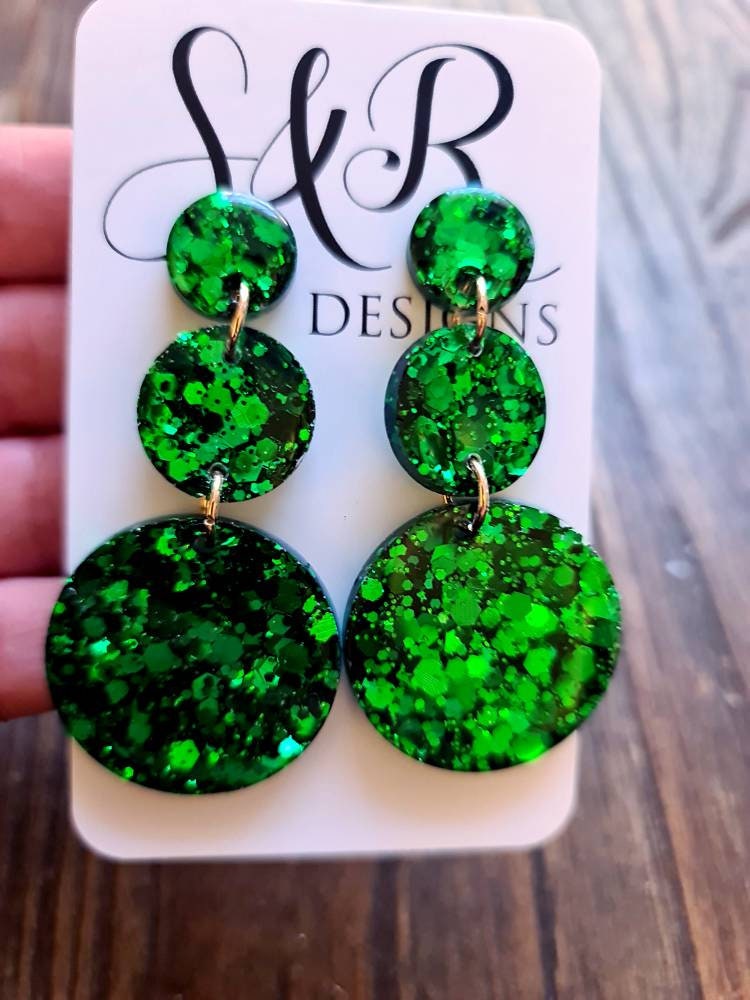 Emerald Green Circle Long Resin Earrings, Statement Emerald Green Glitter Earrings, Bridal Earrings, Stainless Steel Earrings.