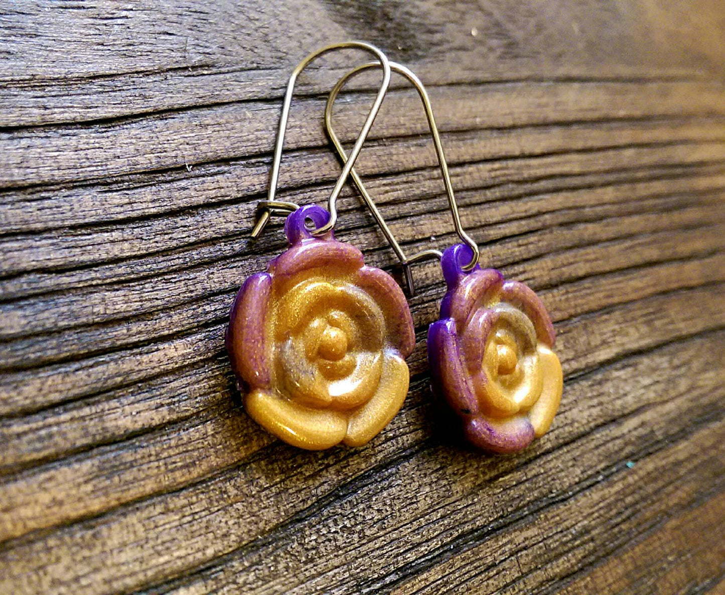 Flower Design Resin Dangle earrings Stainless Steel. Choose Colour