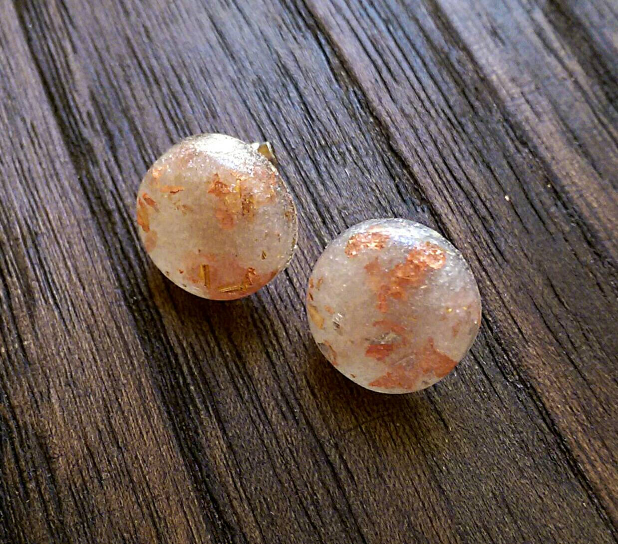 Resin White Pearl Silver Gold & Rose Gold Foil Mix Circle Stud Earrings made of Stainless Steel. 14mm