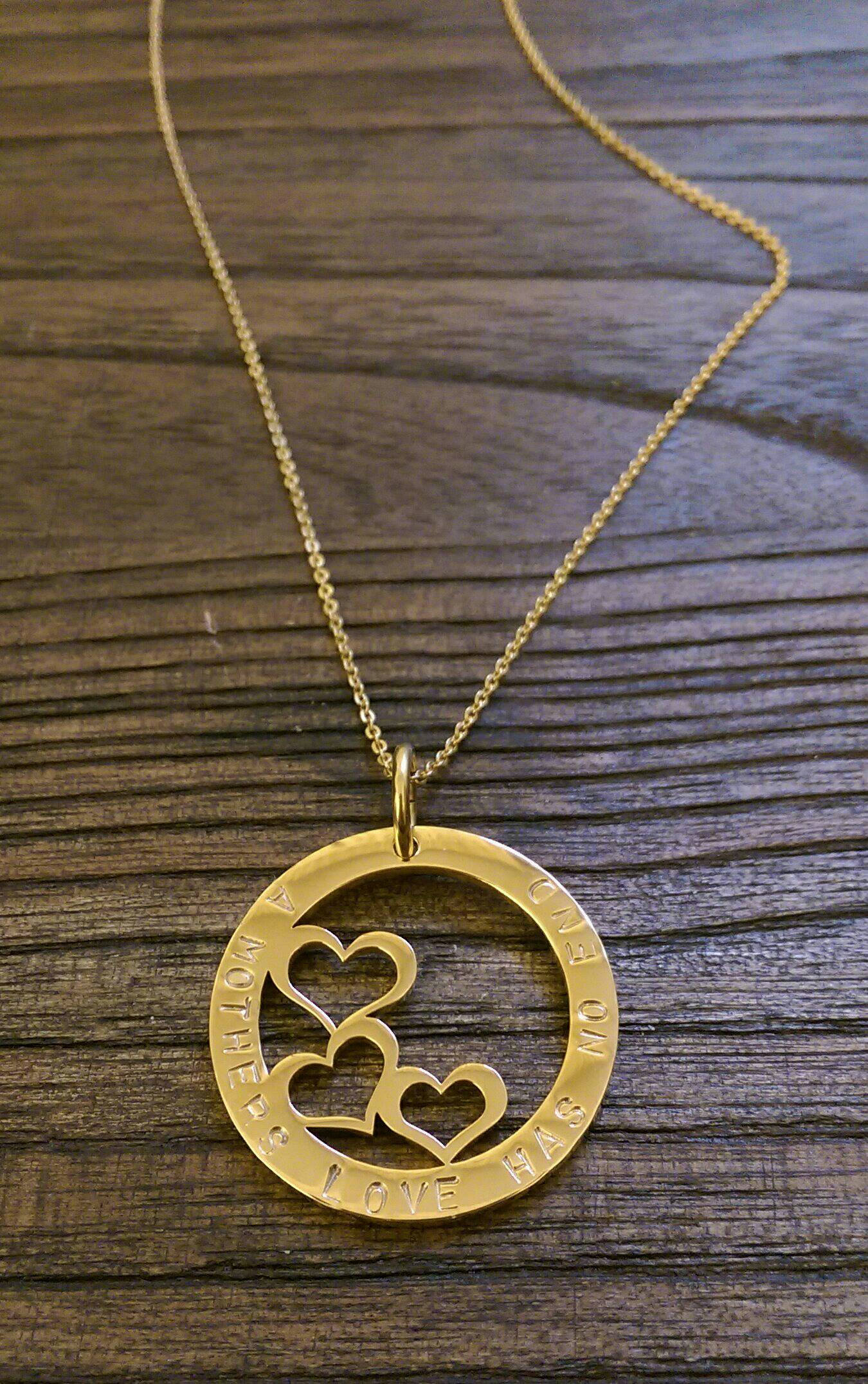 Stainless Steel Gold Personalised Hand Stamped Triple Heart Design Circle Necklace 32mm "A Mothers love has no end" Made ready to post.