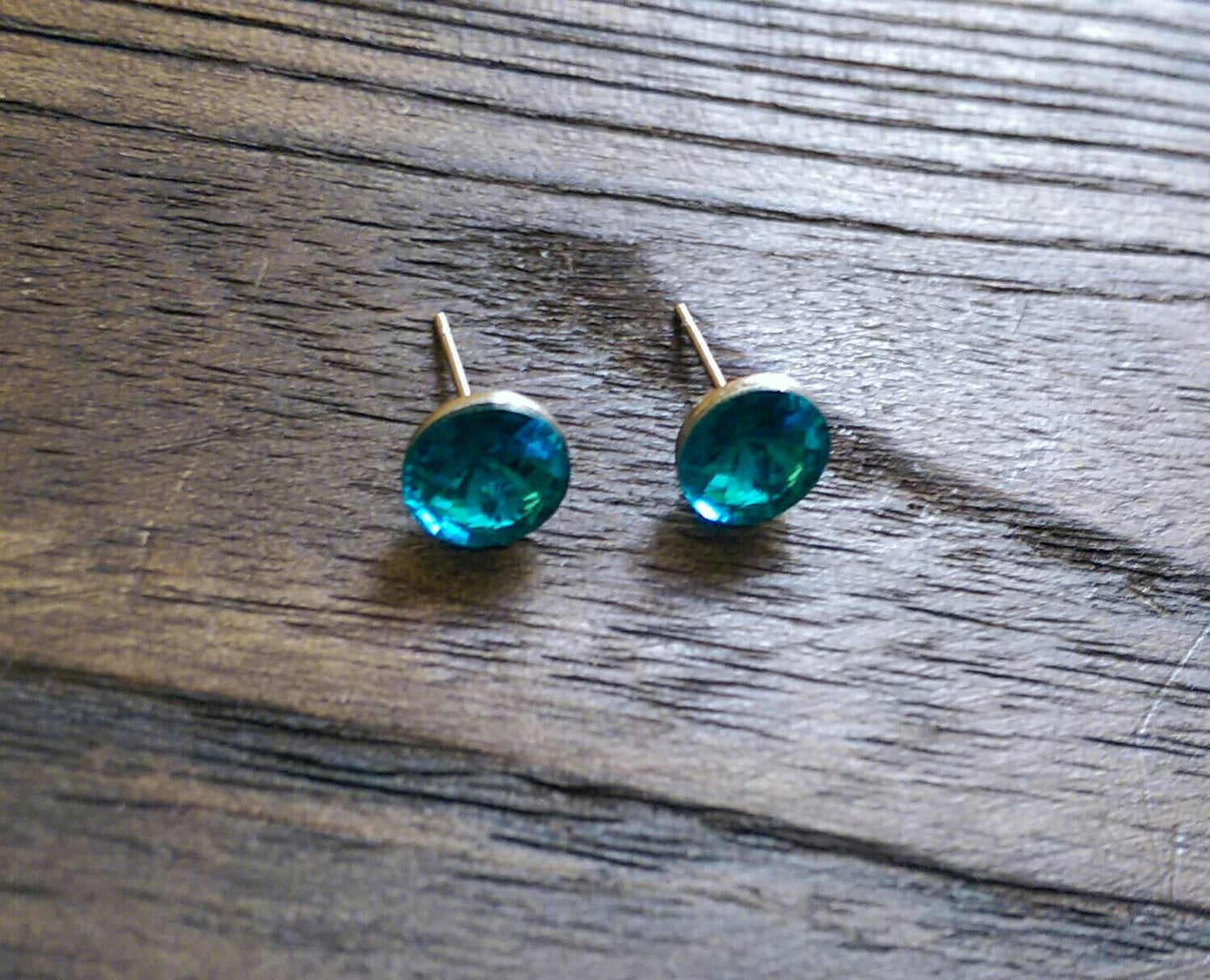 Glass Crystal Stud Earrings Stainless Steel. Choose colour: Clear, Multi coloured, Light Blue or Aquamarine