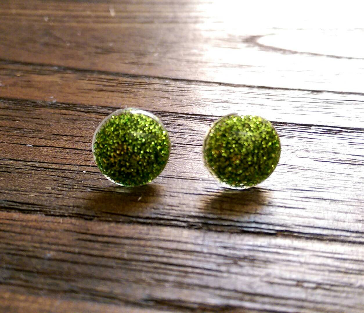 Circle Resin Stud Earrings, Green Glitter Earrings 12mm - Silver and Resin Designs