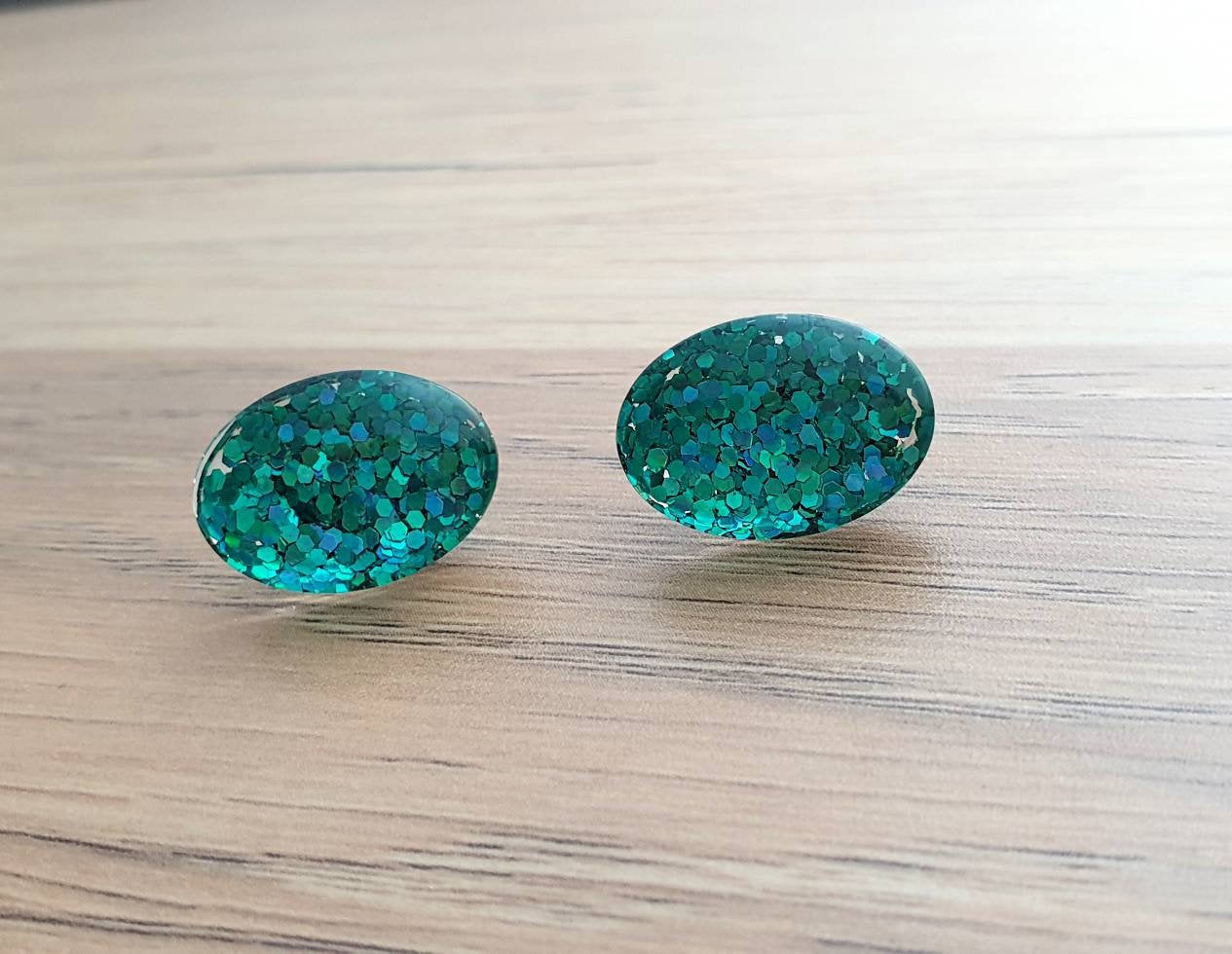 Oval Glass Glitter Resin Stud Earrings made of Stainless Steel, Sea Green Glitter Earrings